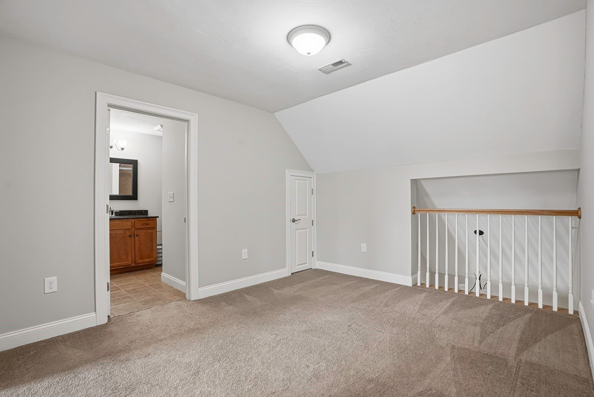 Condominium at 3 Woodbridge Court # 3, Grafton MA 01536, Grafton, photo 31 of 42