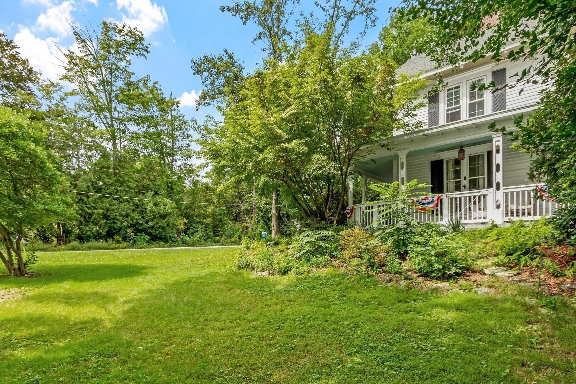 Single Family Residence at 46 Broad St, Barre MA 01005, Barre, photo 3 of 27