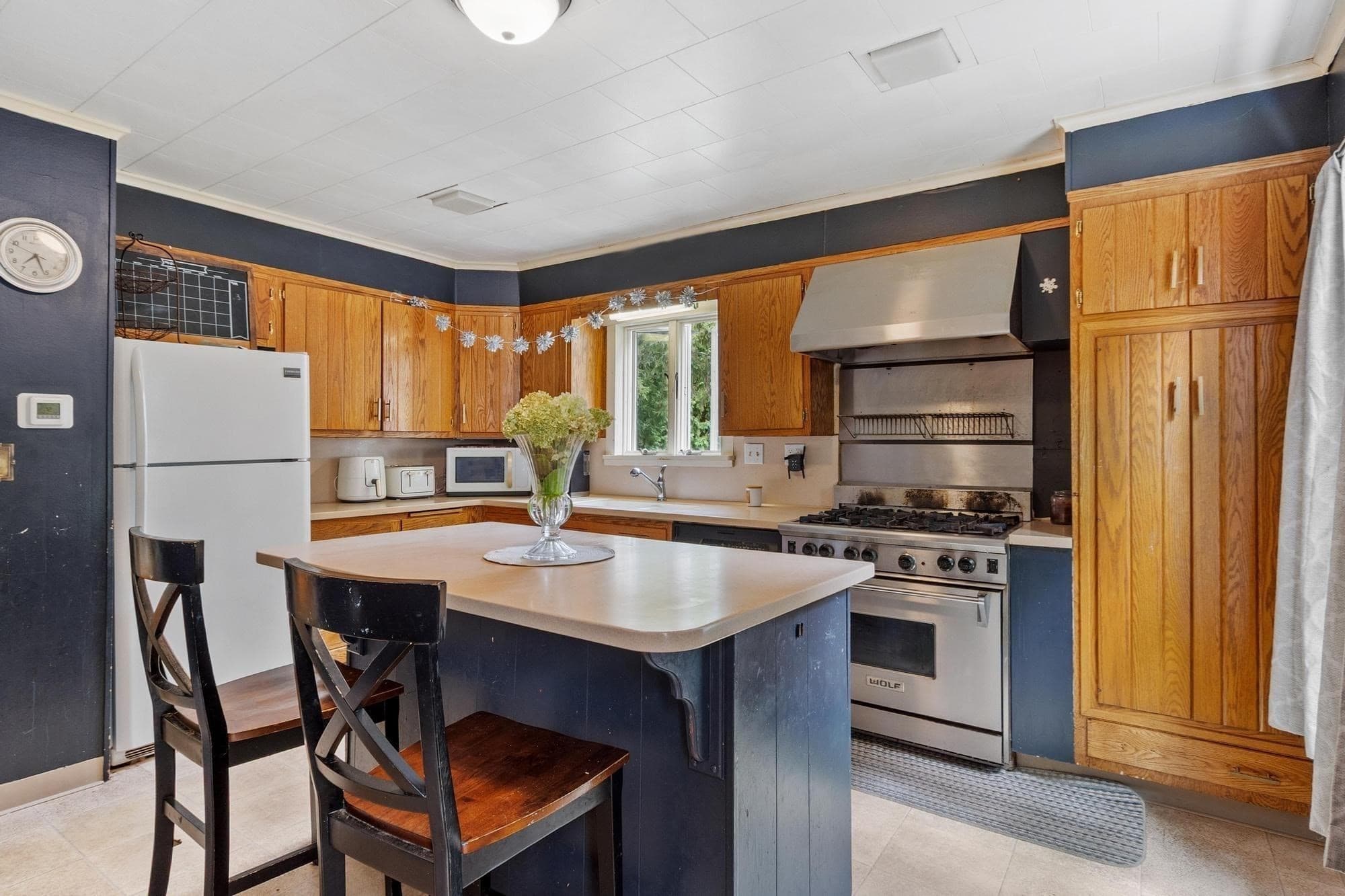 Single Family Residence at 46 Broad St, Barre MA 01005, Barre, photo 9 of 27