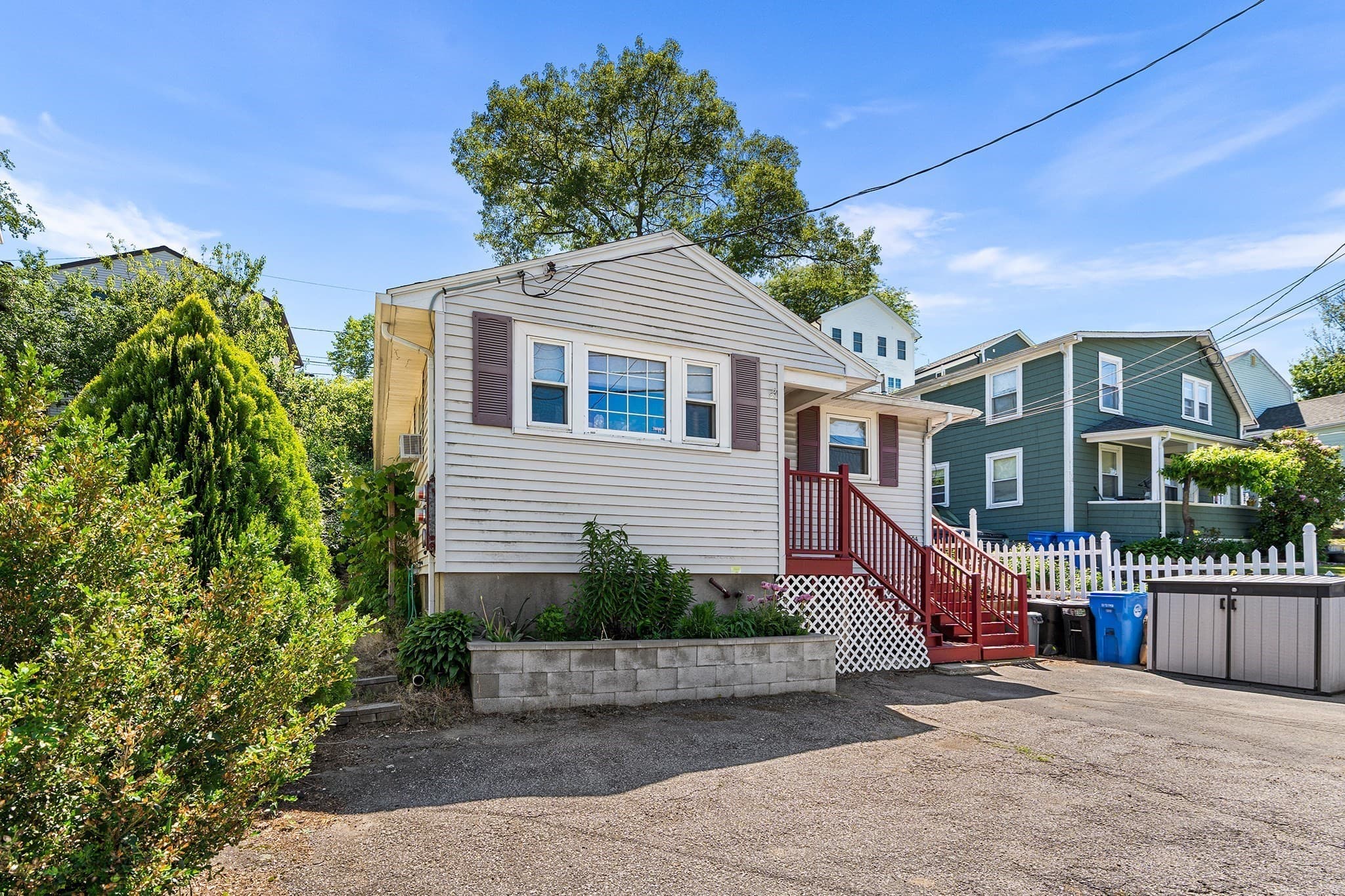 104 College Farm Rd, Waltham MA 02451