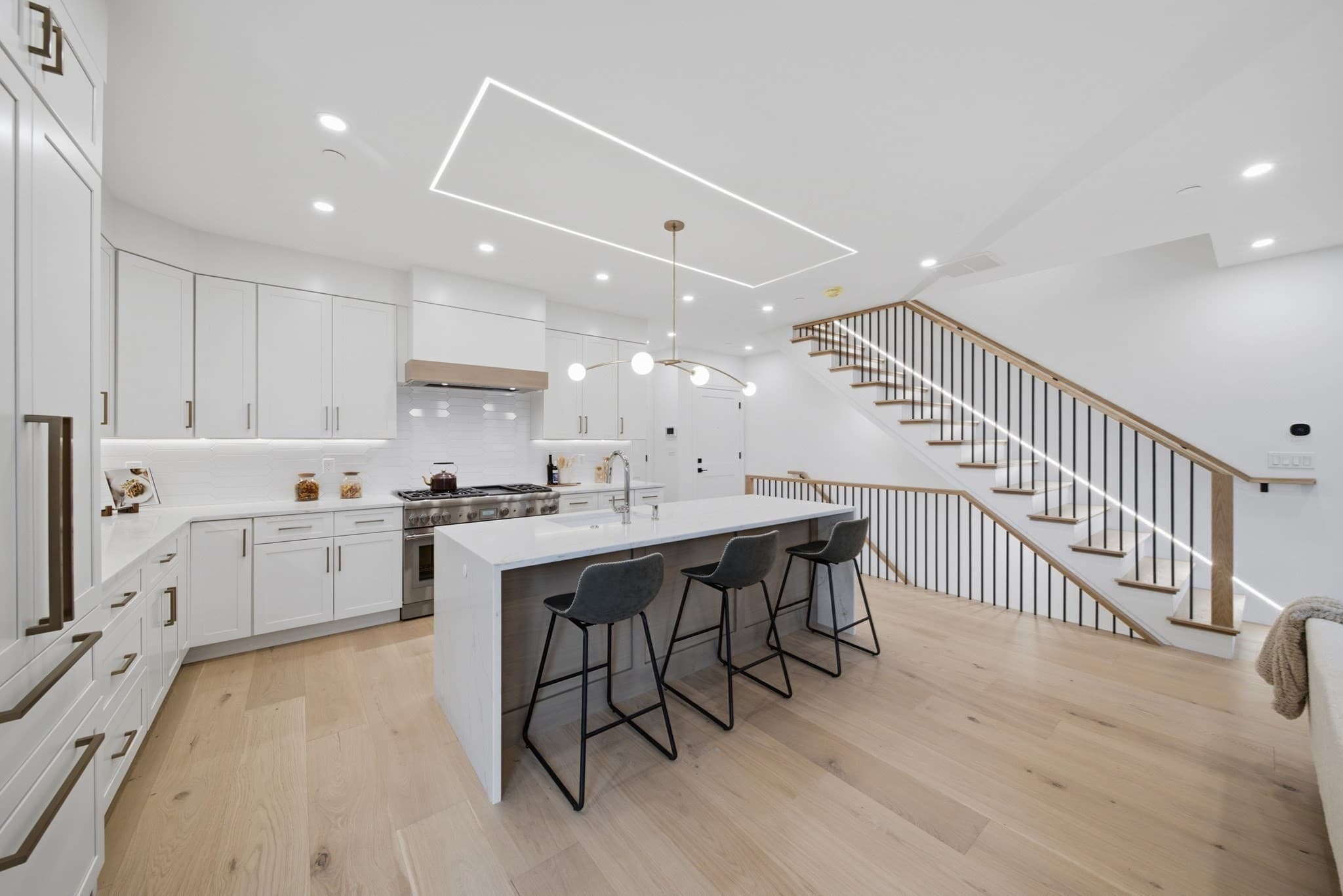 Condominium at 421 East 6th Street, Boston MA 02127, Boston, photo 7 of 42