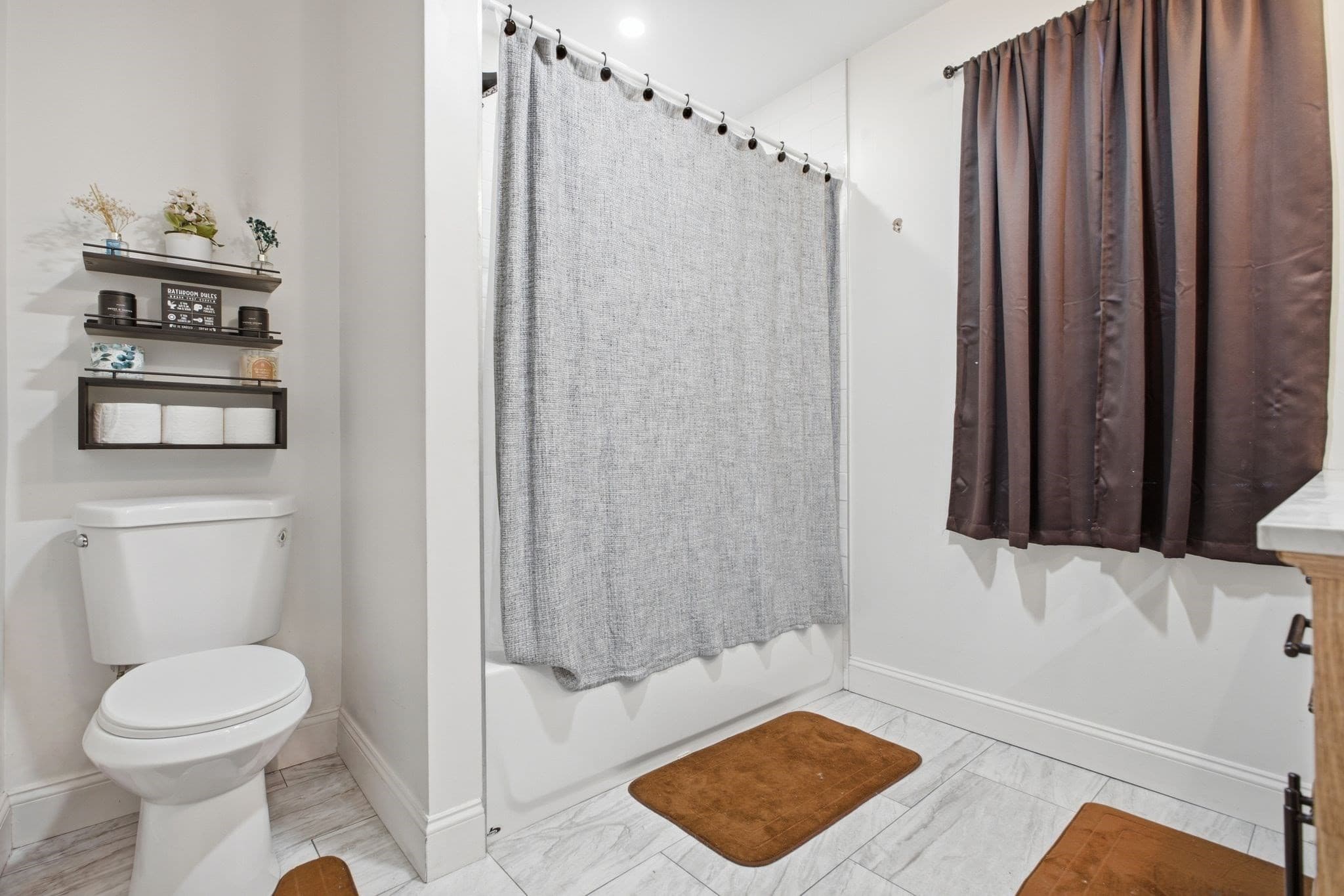 Single Family Residence at 3 Oakhurst St, Boston MA 02124, Boston, photo 31 of 40