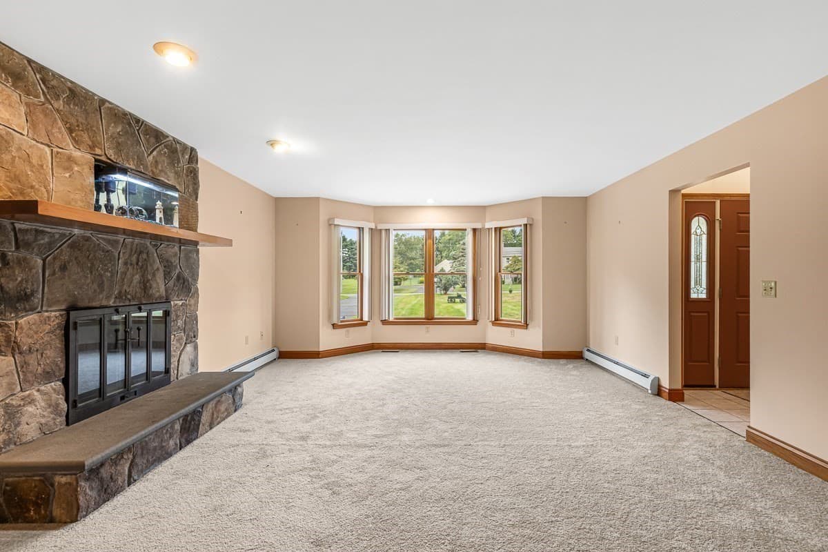 Single Family Residence at 131 Elm Street, Seekonk MA 02771, Seekonk, photo 6 of 34