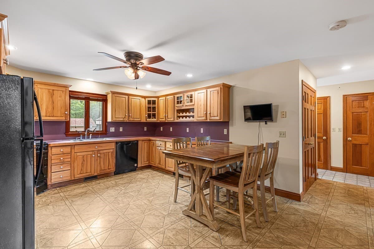 Single Family Residence at 131 Elm Street, Seekonk MA 02771, Seekonk, photo 14 of 34