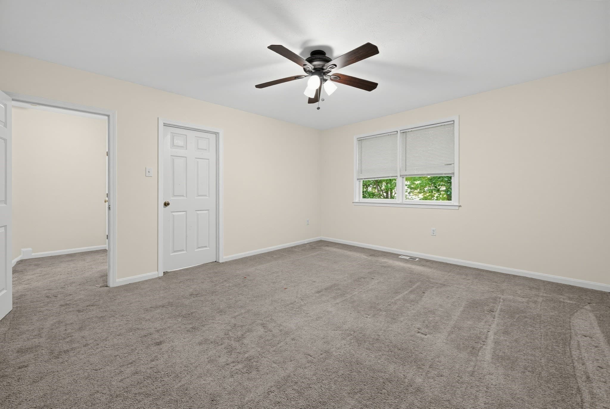 Condominium at 8 Mahogany Run # 8, Leominster MA 01453, Leominster, photo 19 of 34