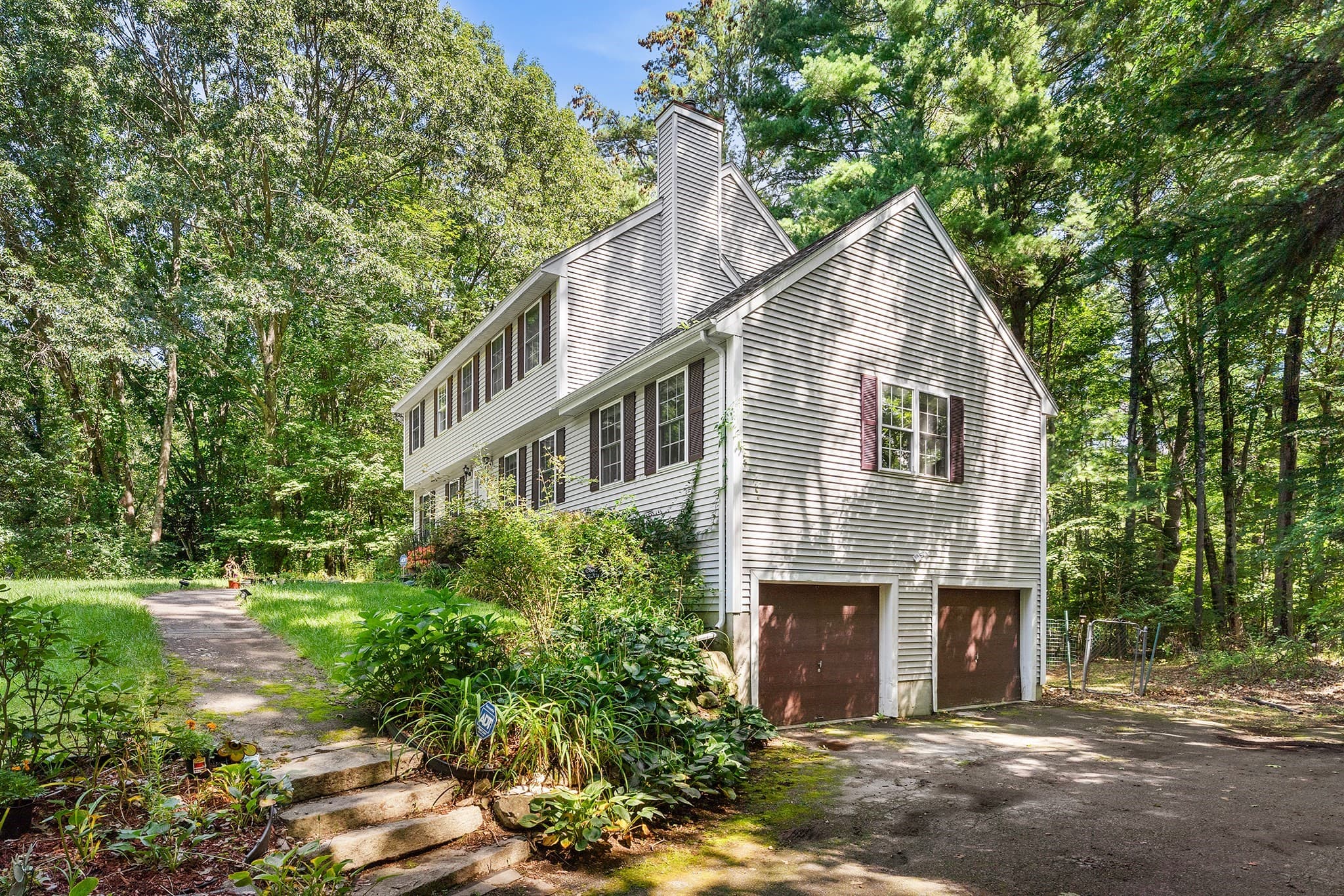 Single Family Residence at 245 Hampstead St, Methuen MA 01844, Methuen, photo 5 of 36