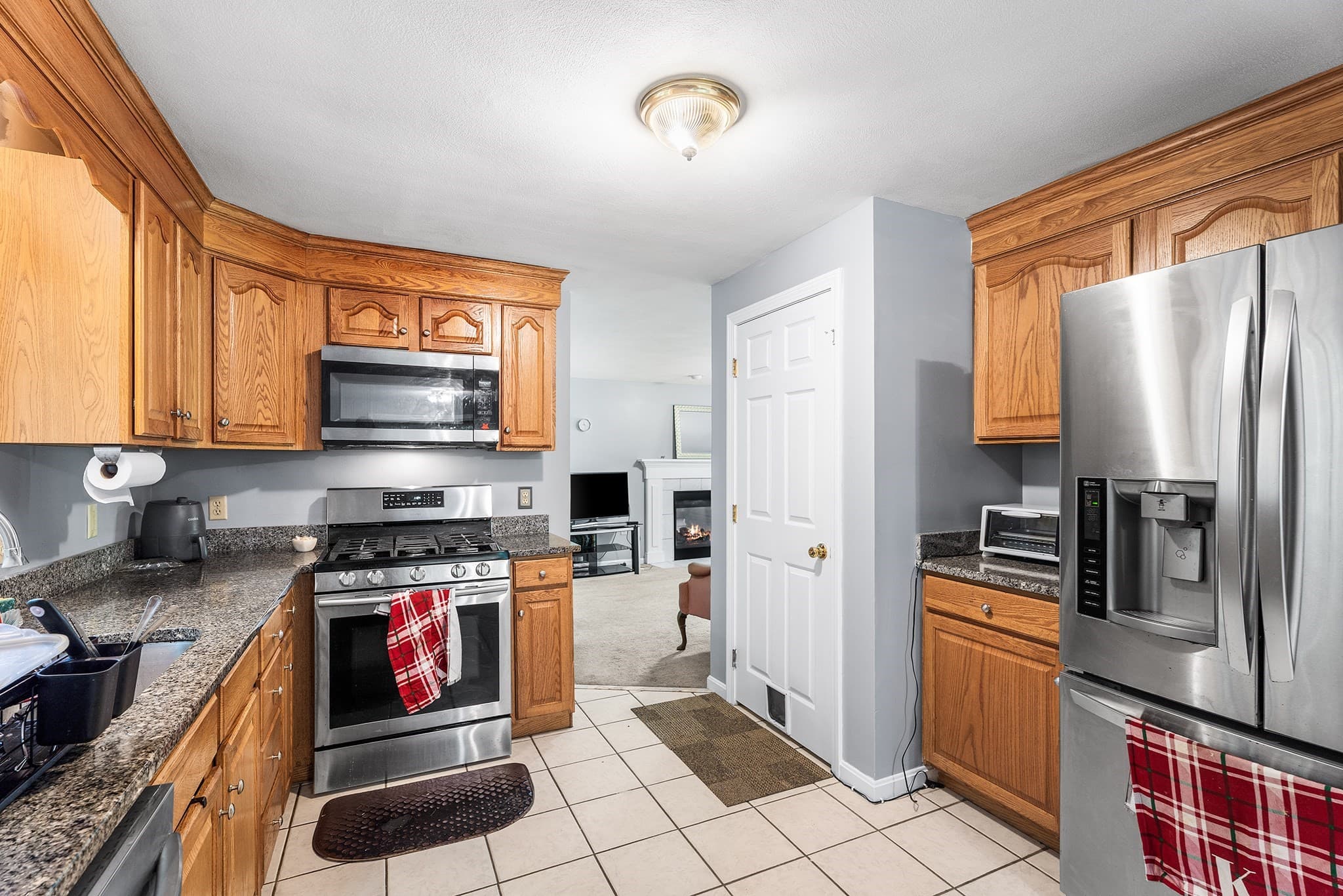 Single Family Residence at 245 Hampstead St, Methuen MA 01844, Methuen, photo 11 of 36