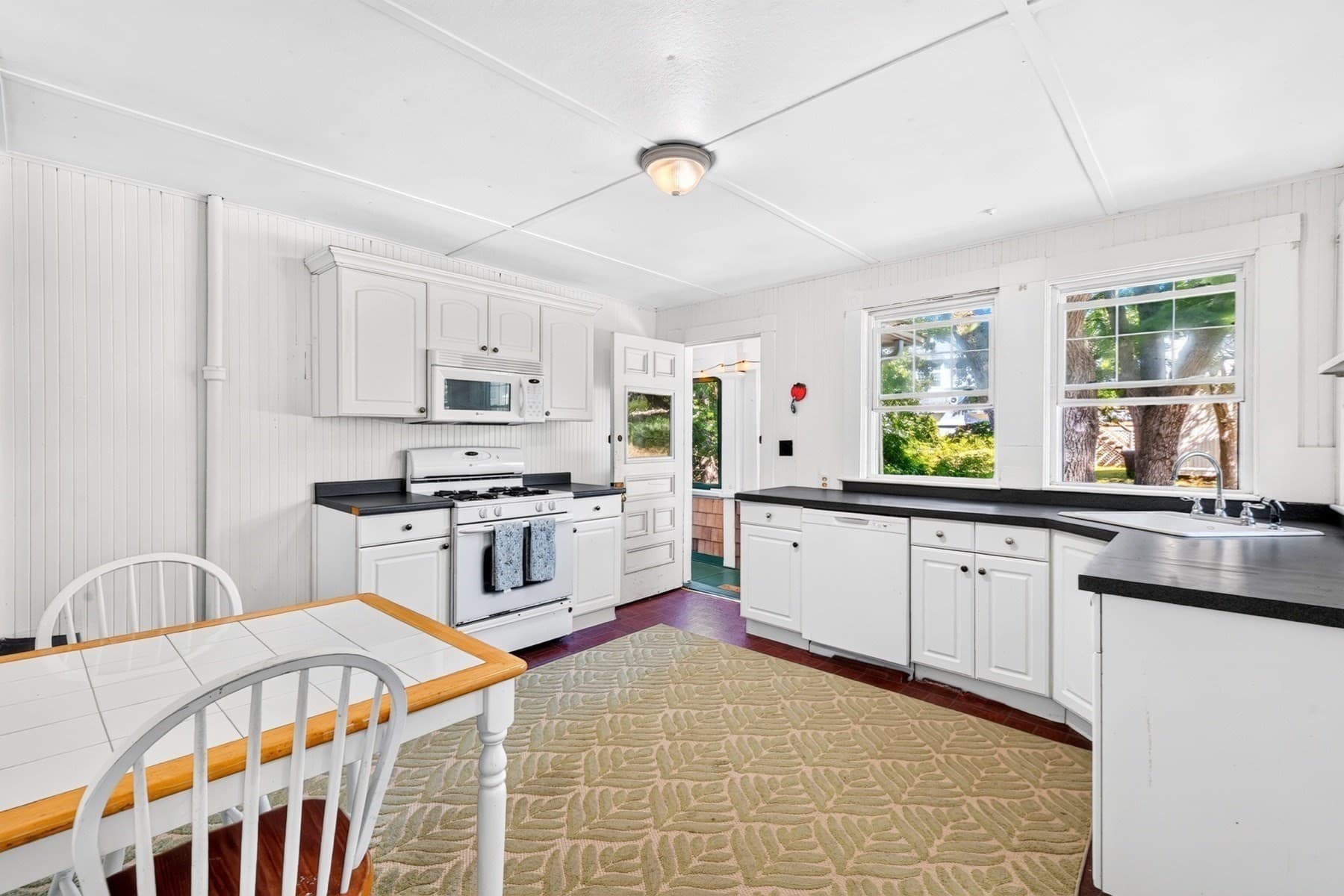 Single Family Residence at 34 Pequossett Ave, Falmouth MA 02556, Falmouth, photo 7 of 42