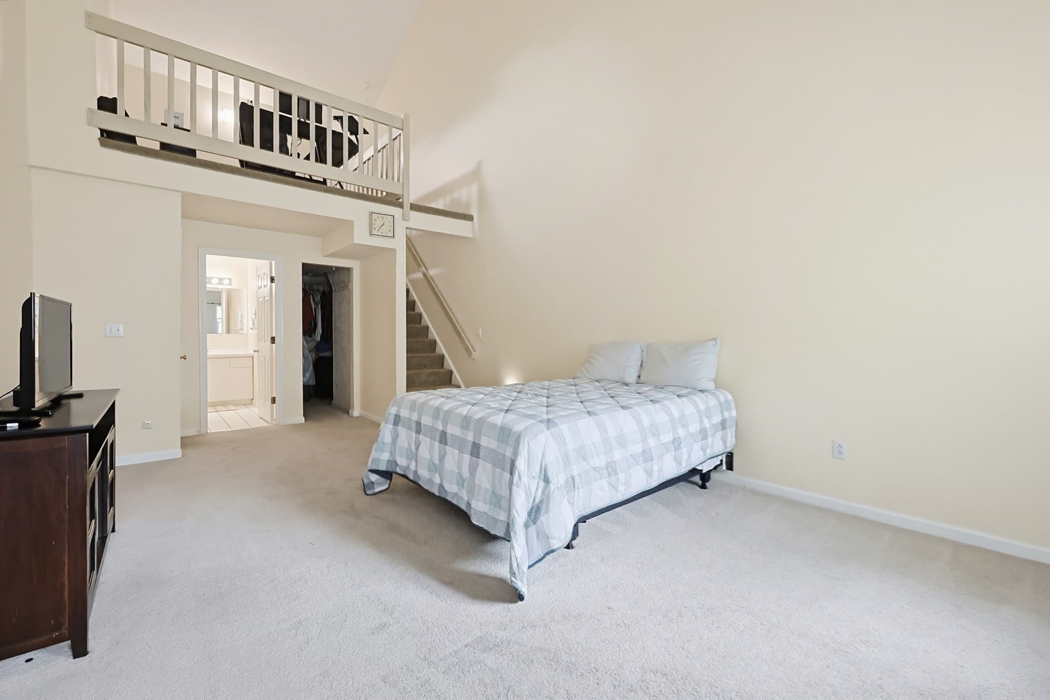 Condominium at 81 Arrowhead Cir # 81, Ashland MA 01721, Ashland, photo 17 of 20