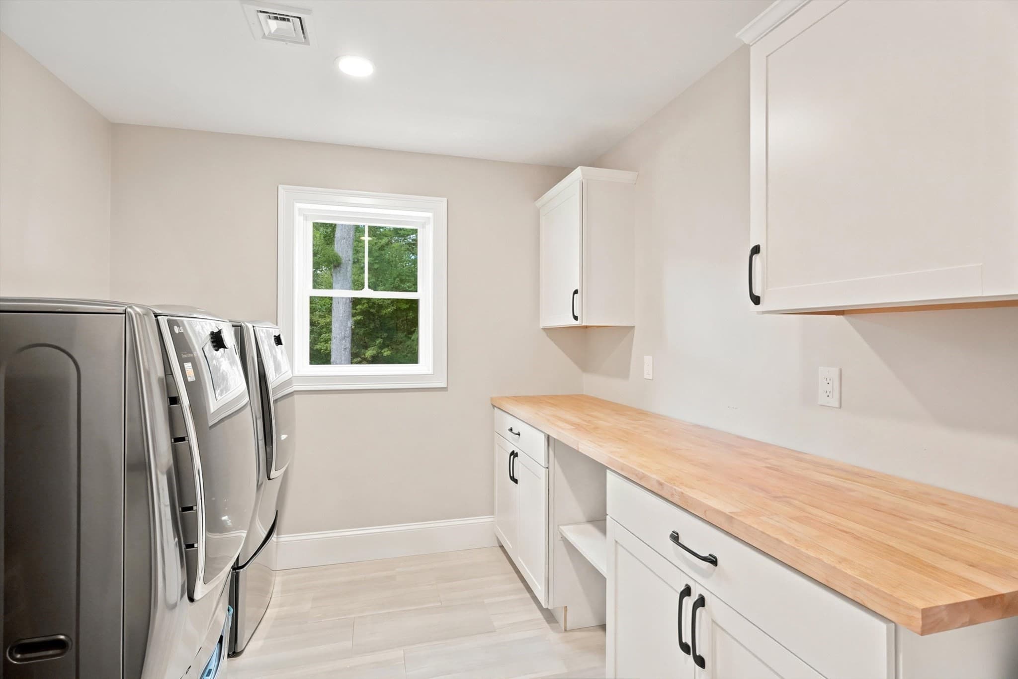 Single Family Residence at 6 Mcdonald Rd, Wilmington MA 01887, Wilmington, photo 27 of 41