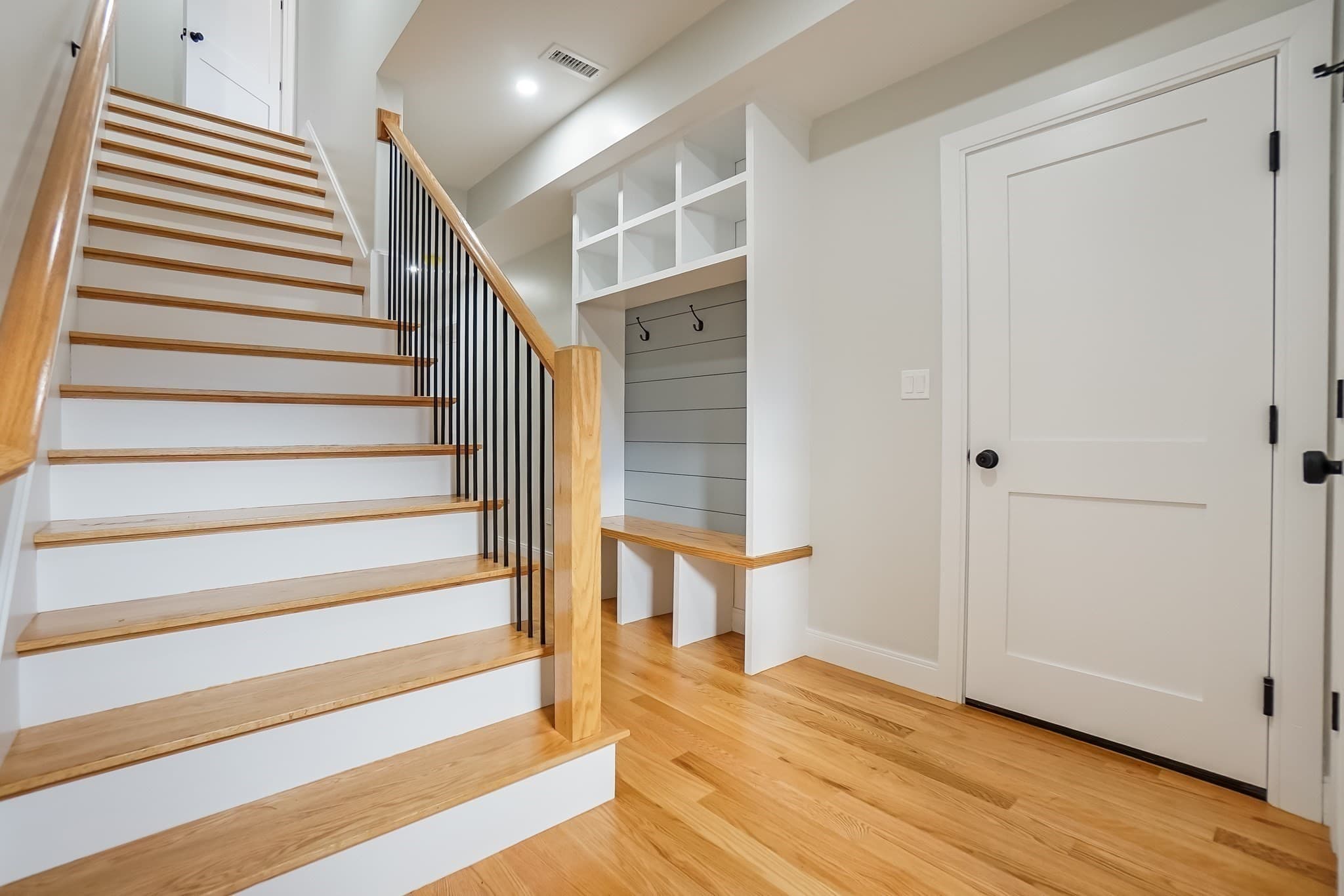 Condominium at 30 Maple St # 2, Waltham MA 02453, Waltham, photo 6 of 36