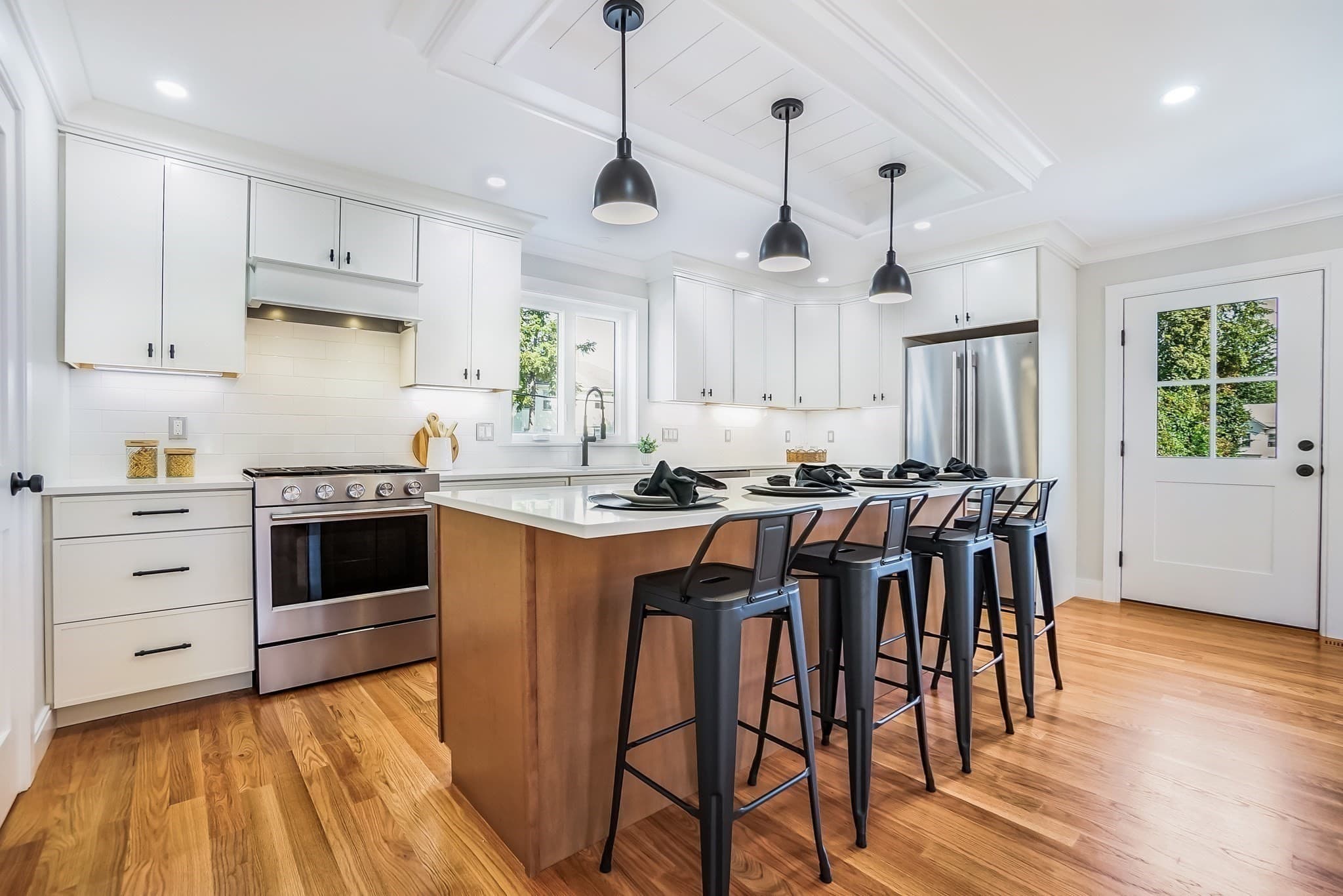 Condominium at 30 Maple St # 2, Waltham MA 02453, Waltham, photo 11 of 36