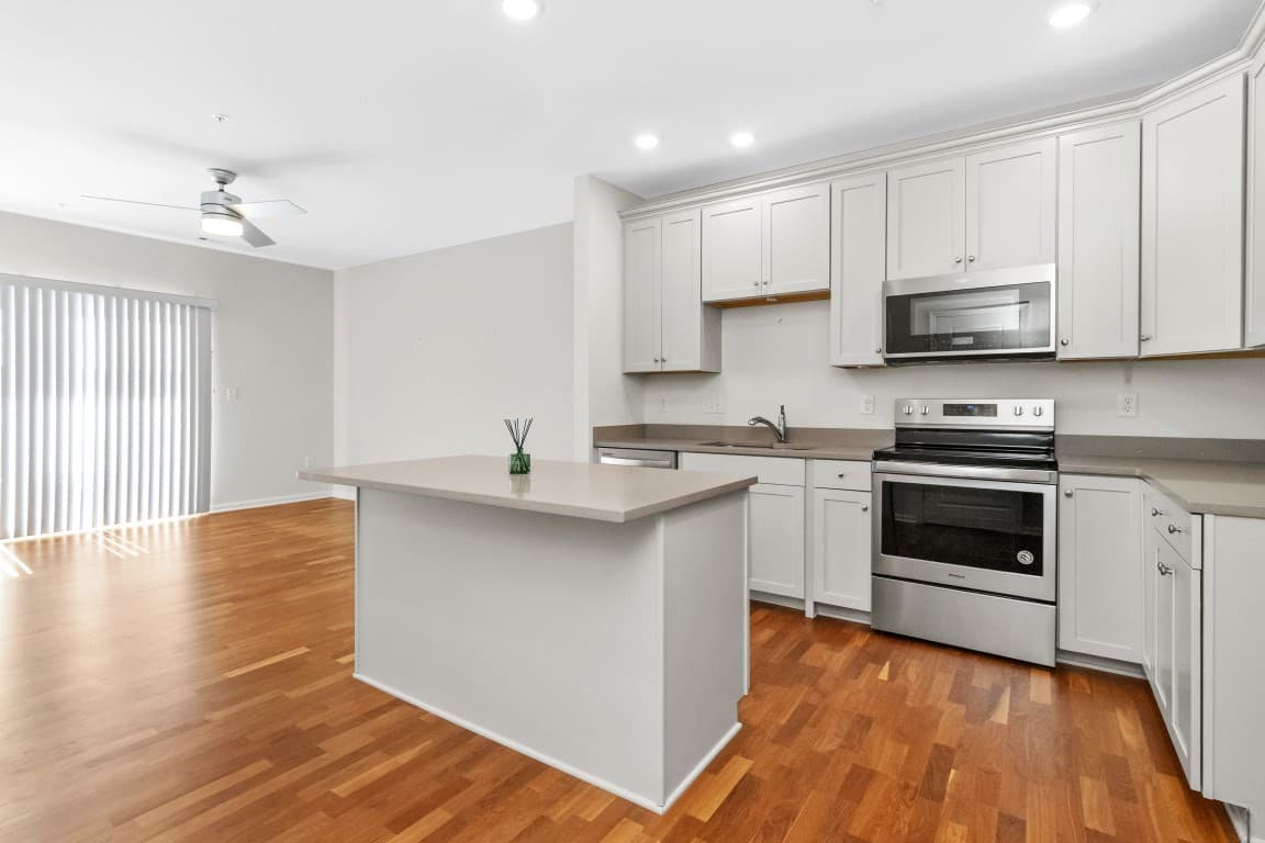 Condominium at 70 Trotter Rd # 4304, Weymouth MA 02190, Weymouth, photo 23 of 36