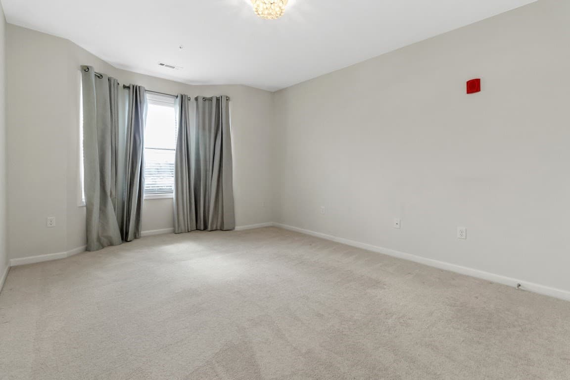 Condominium at 70 Trotter Rd # 4304, Weymouth MA 02190, Weymouth, photo 13 of 36