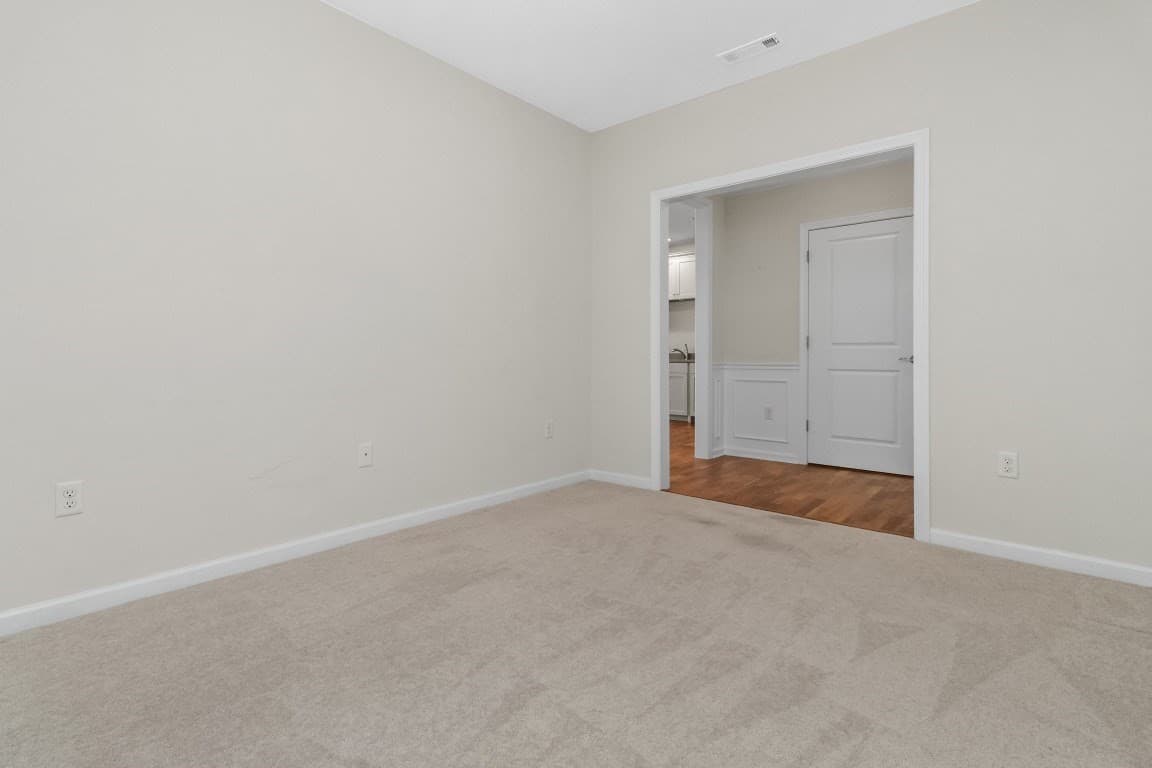 Condominium at 70 Trotter Rd # 4304, Weymouth MA 02190, Weymouth, photo 26 of 36