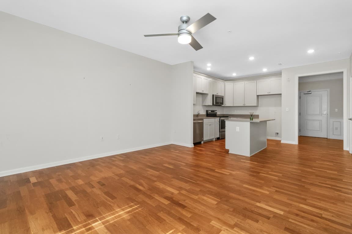 Condominium at 70 Trotter Rd # 4304, Weymouth MA 02190, Weymouth, photo 7 of 36