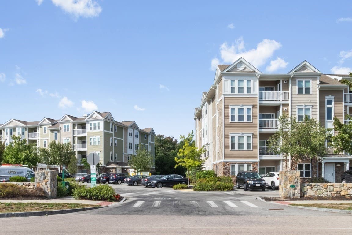 Condominium at 70 Trotter Rd # 4304, Weymouth MA 02190, Weymouth, photo 5 of 36
