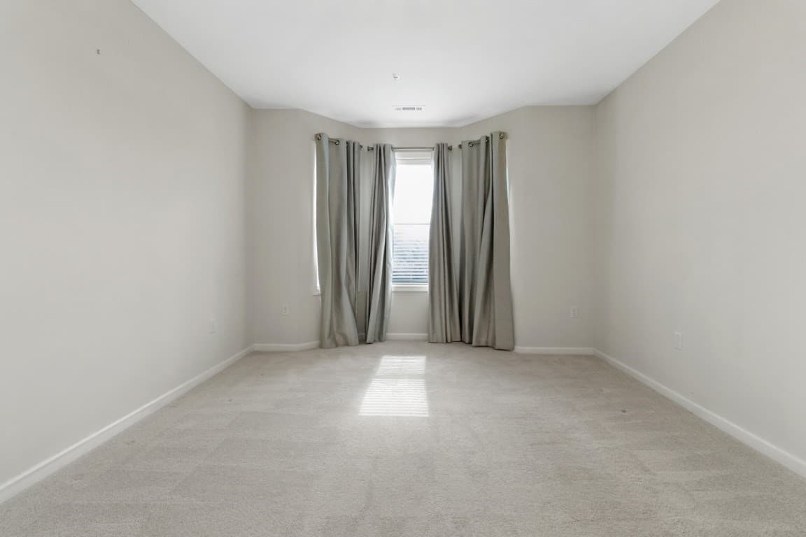 Condominium at 70 Trotter Rd # 4304, Weymouth MA 02190, Weymouth, photo 14 of 36