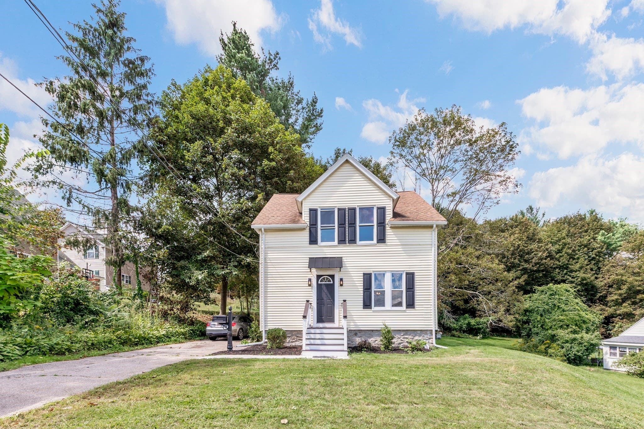 Single Family Residence at 36 Central St, Auburn MA 01501, Auburn, photo 2 of 29