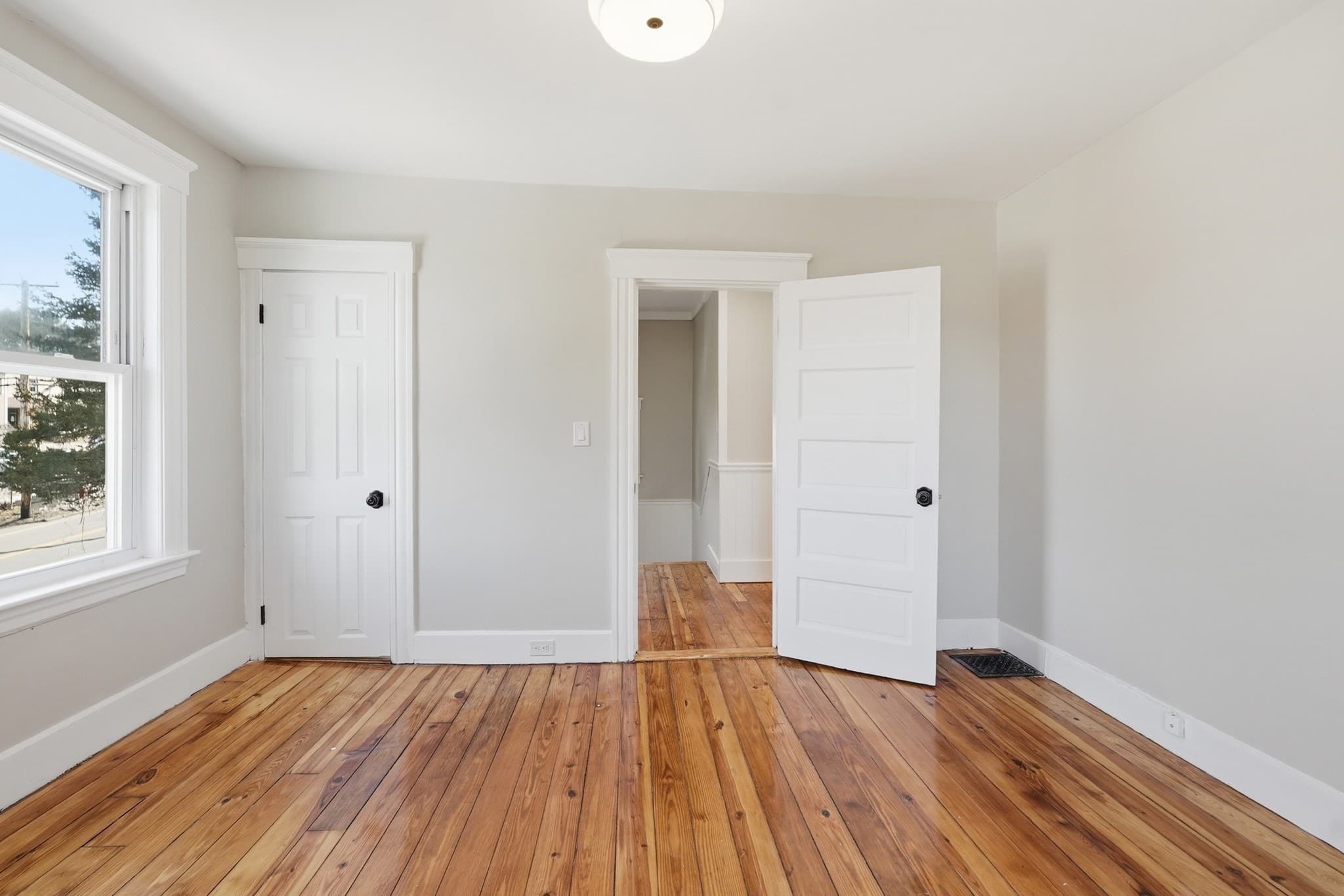 Single Family Residence at 36 Central St, Auburn MA 01501, Auburn, photo 22 of 29