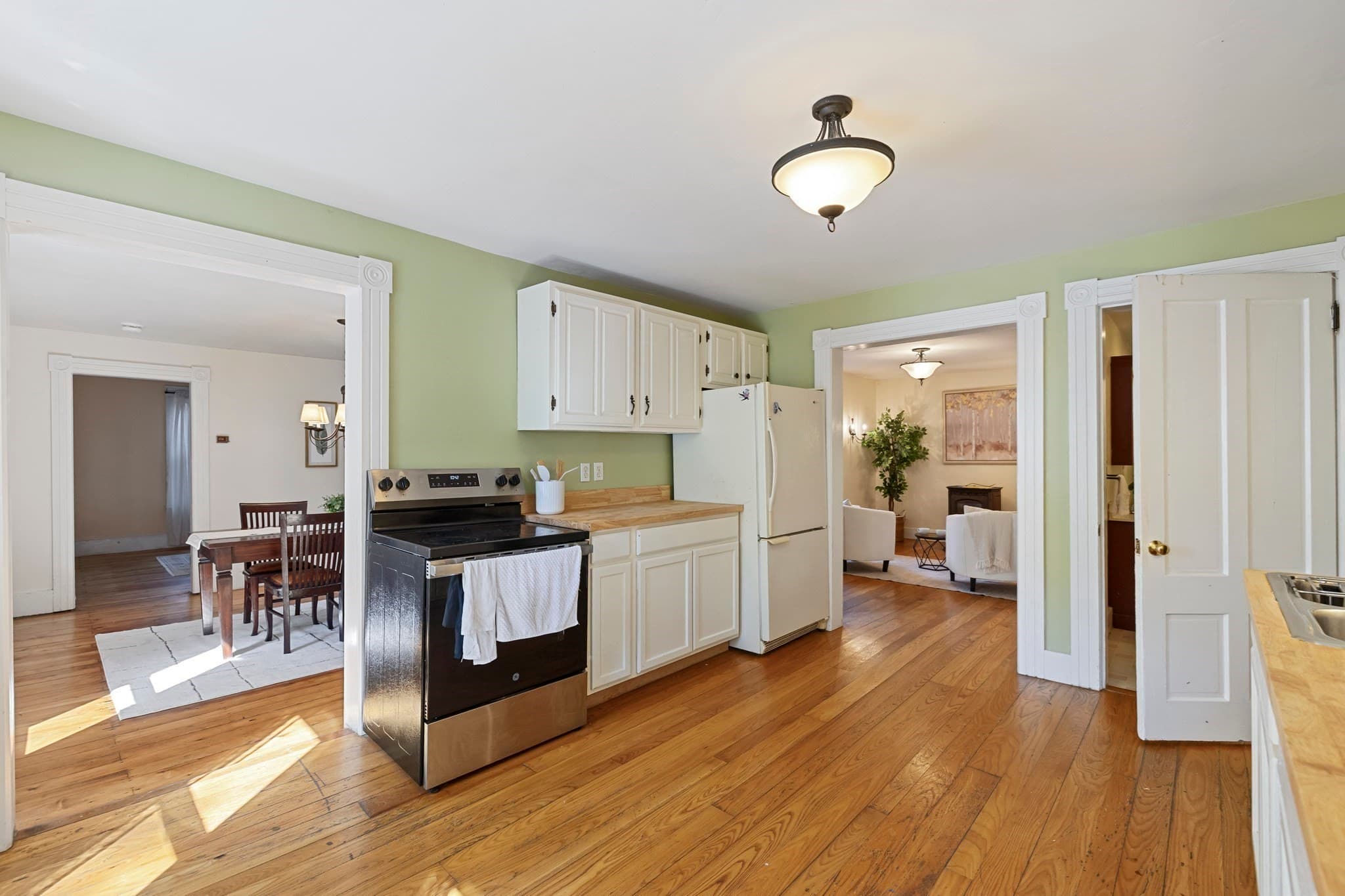 Single Family Residence at 10 Spring St, North Brookfield MA 01535, North Brookfield, photo 13 of 42