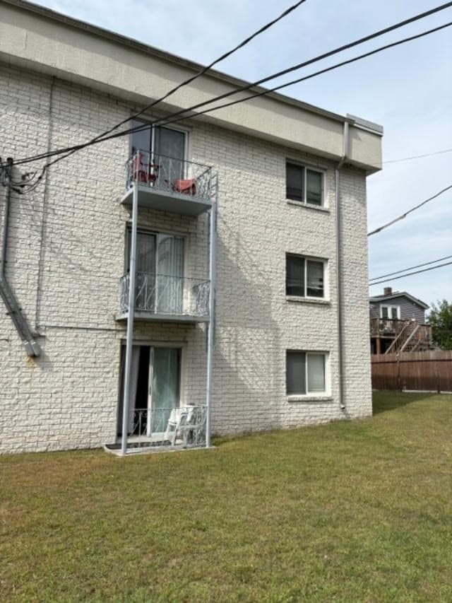 Condominium at 24 Inman St # 3, Lawrence MA 01843, Lawrence, photo 3 of 14