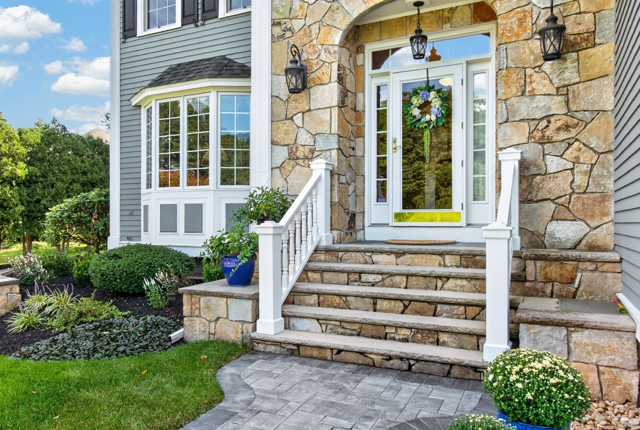 Single Family Residence at 21 Somerset Dr, Andover MA 01810, Andover, photo 3 of 42