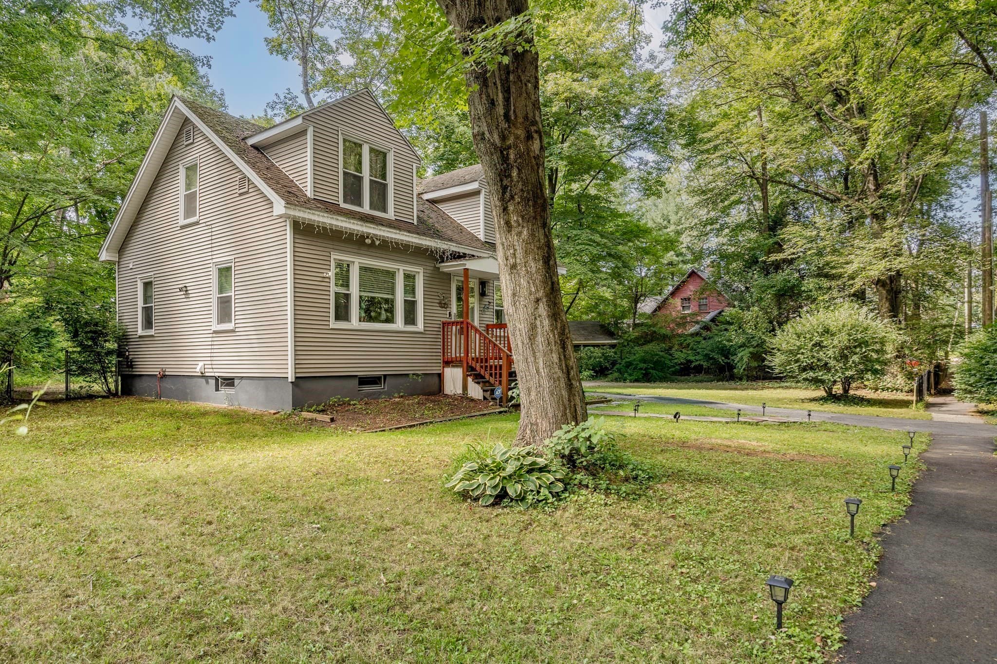 Single Family Residence at 1100 Roosevelt Ave, Springfield MA 01109, Springfield, photo 23 of 28