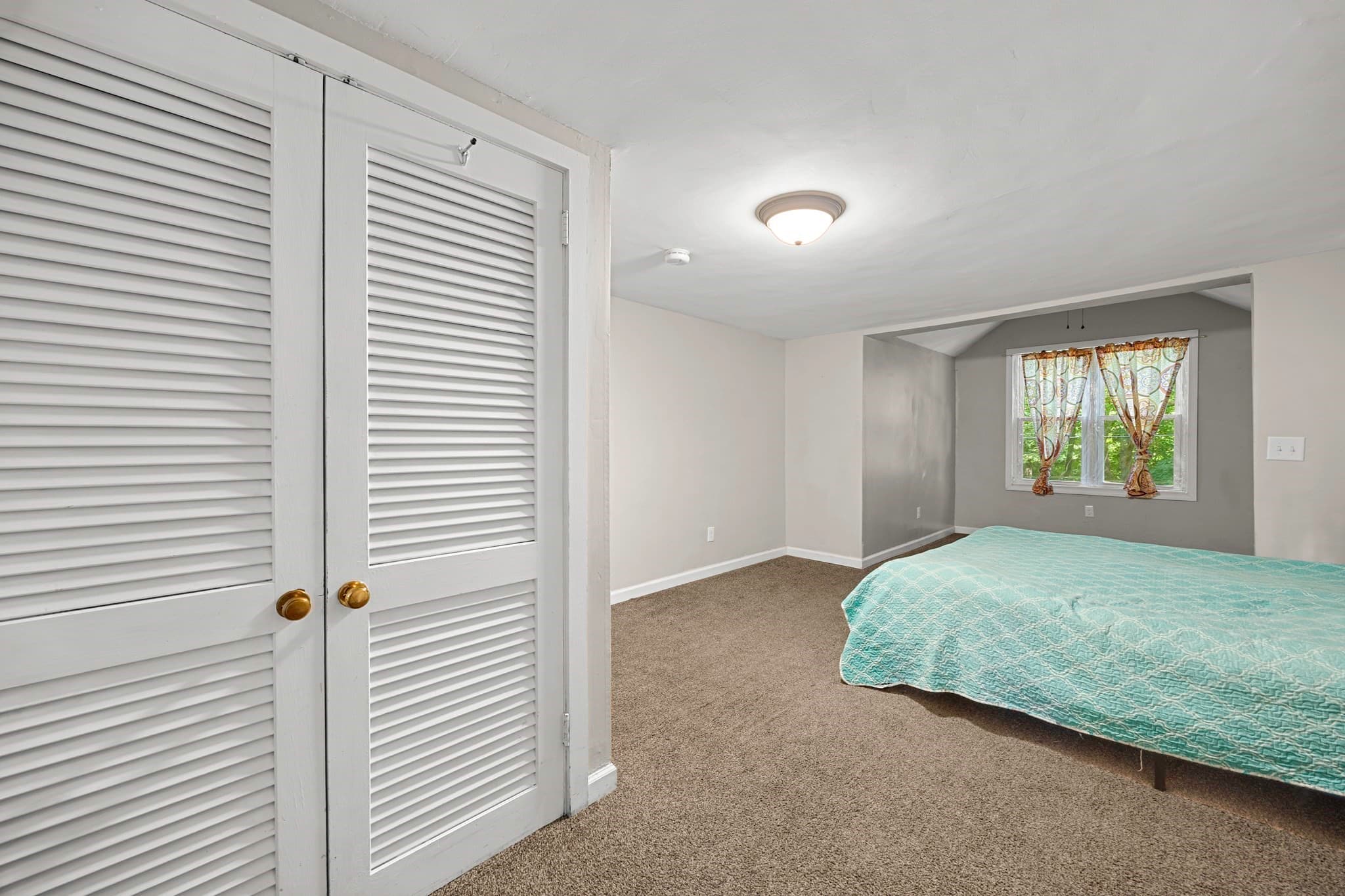 Single Family Residence at 1100 Roosevelt Ave, Springfield MA 01109, Springfield, photo 17 of 28