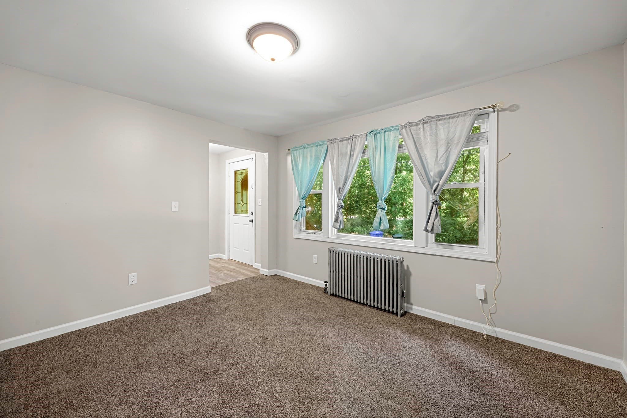 Single Family Residence at 1100 Roosevelt Ave, Springfield MA 01109, Springfield, photo 7 of 28