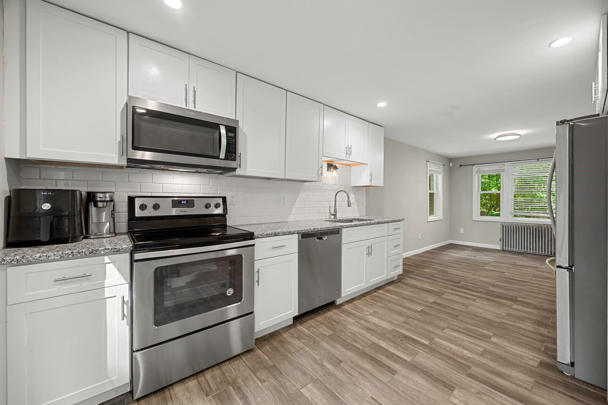 Single Family Residence at 1100 Roosevelt Ave, Springfield MA 01109, Springfield, photo 5 of 28