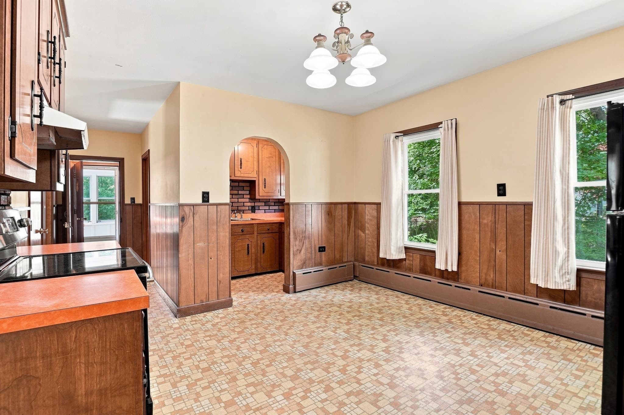 Single Family Residence at 28 Eastern Avenue, Webster MA 01570, Webster, photo 6 of 25