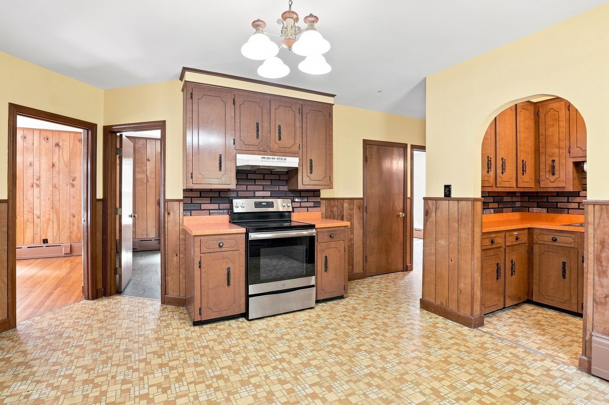Single Family Residence at 28 Eastern Avenue, Webster MA 01570, Webster, photo 5 of 25