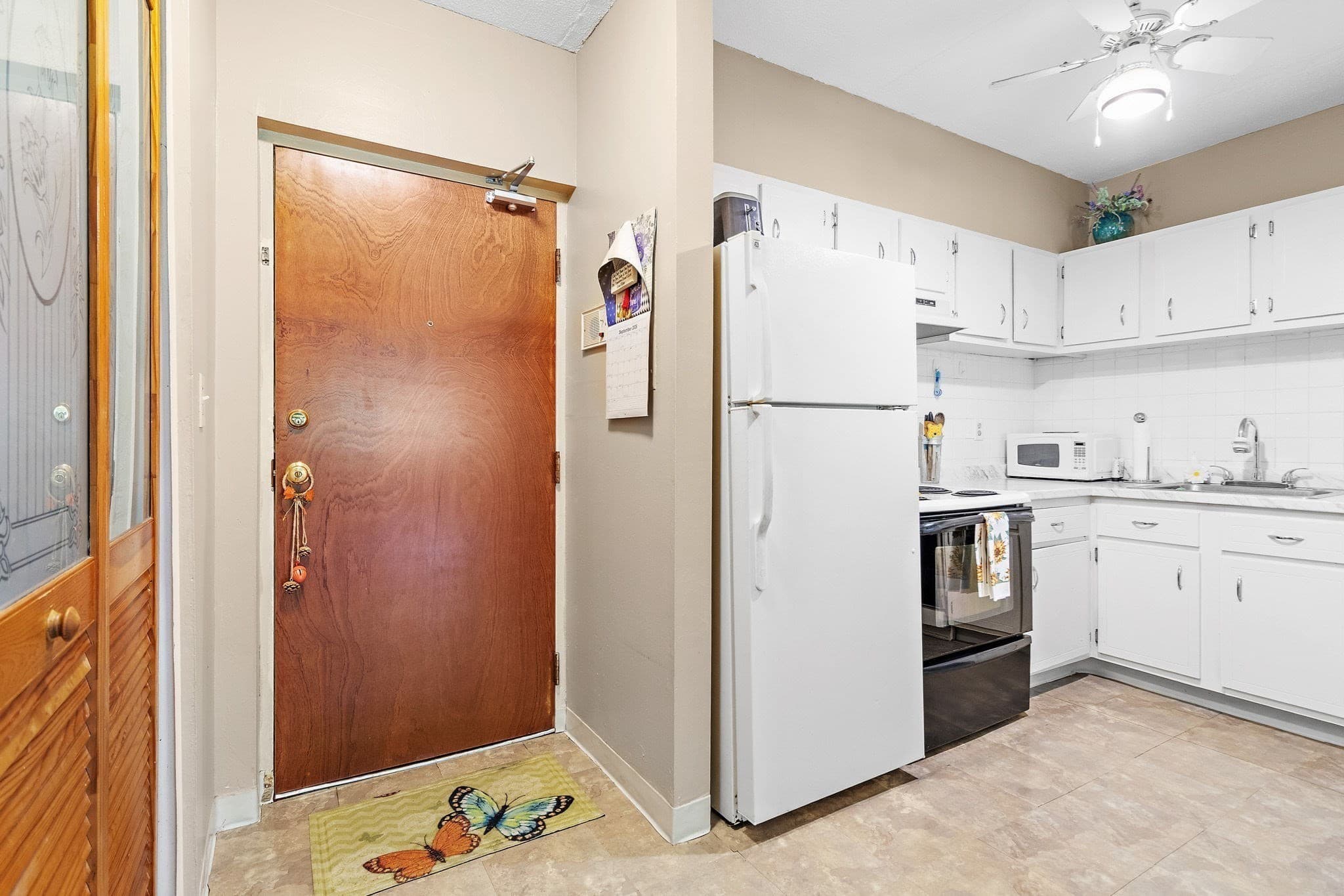 Condominium at 49 Windsor Dr # 301, Holliston MA 01746, photo 7 of 21