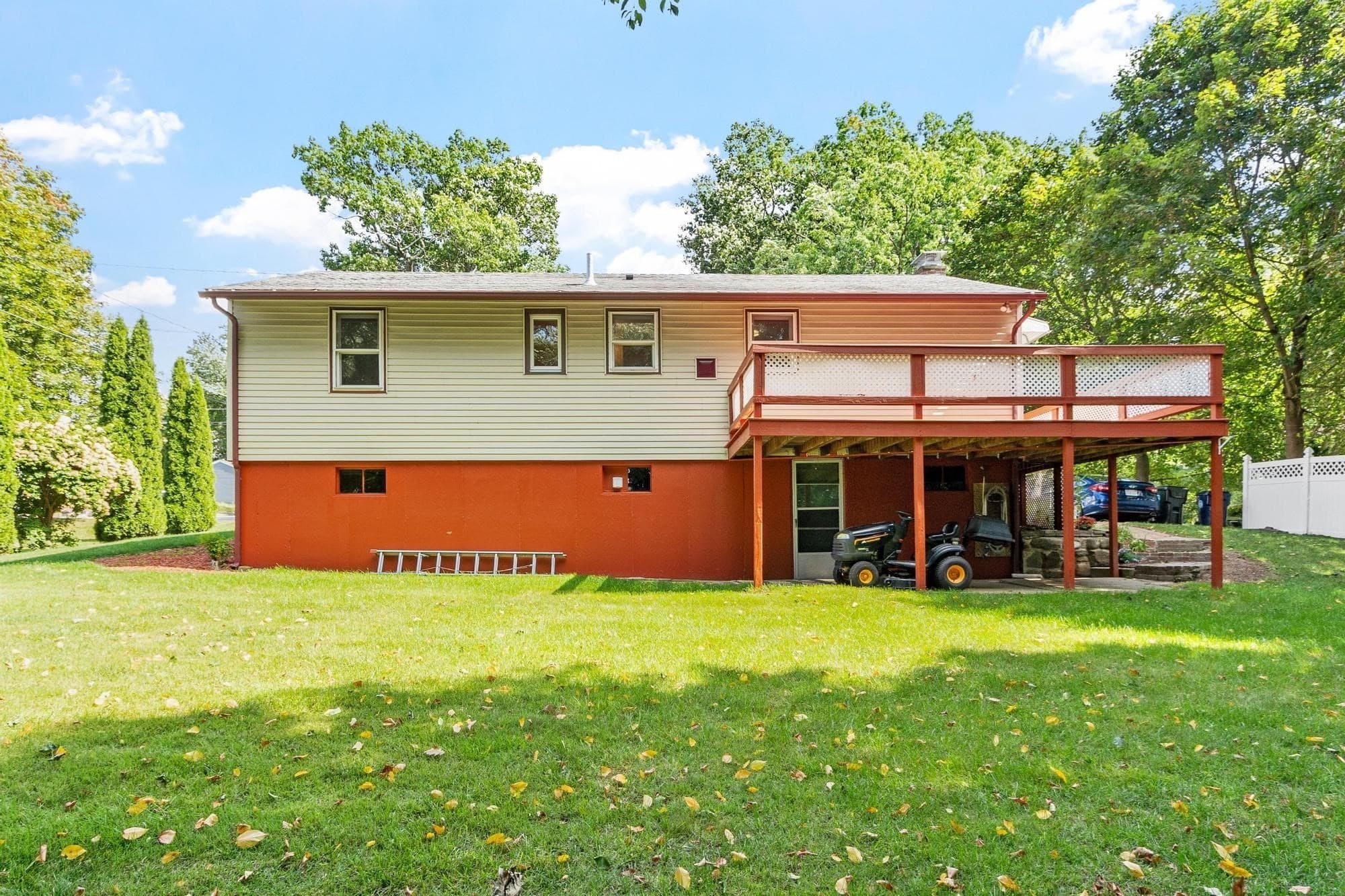 Single Family Residence at 136 Ridge Rd, Marlborough MA 01752, Marlborough, photo 27 of 31