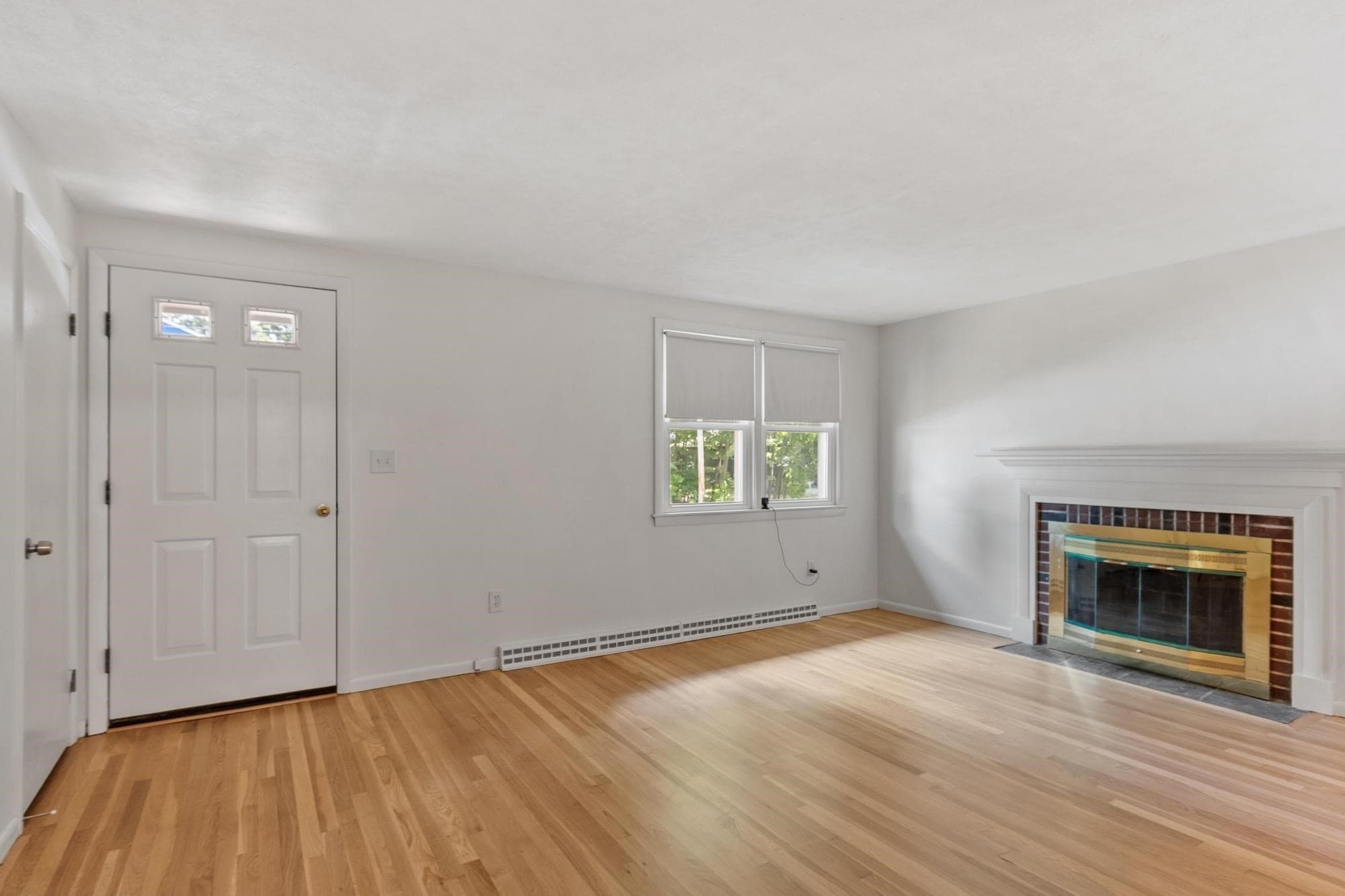 Single Family Residence at 136 Ridge Rd, Marlborough MA 01752, Marlborough, photo 3 of 31