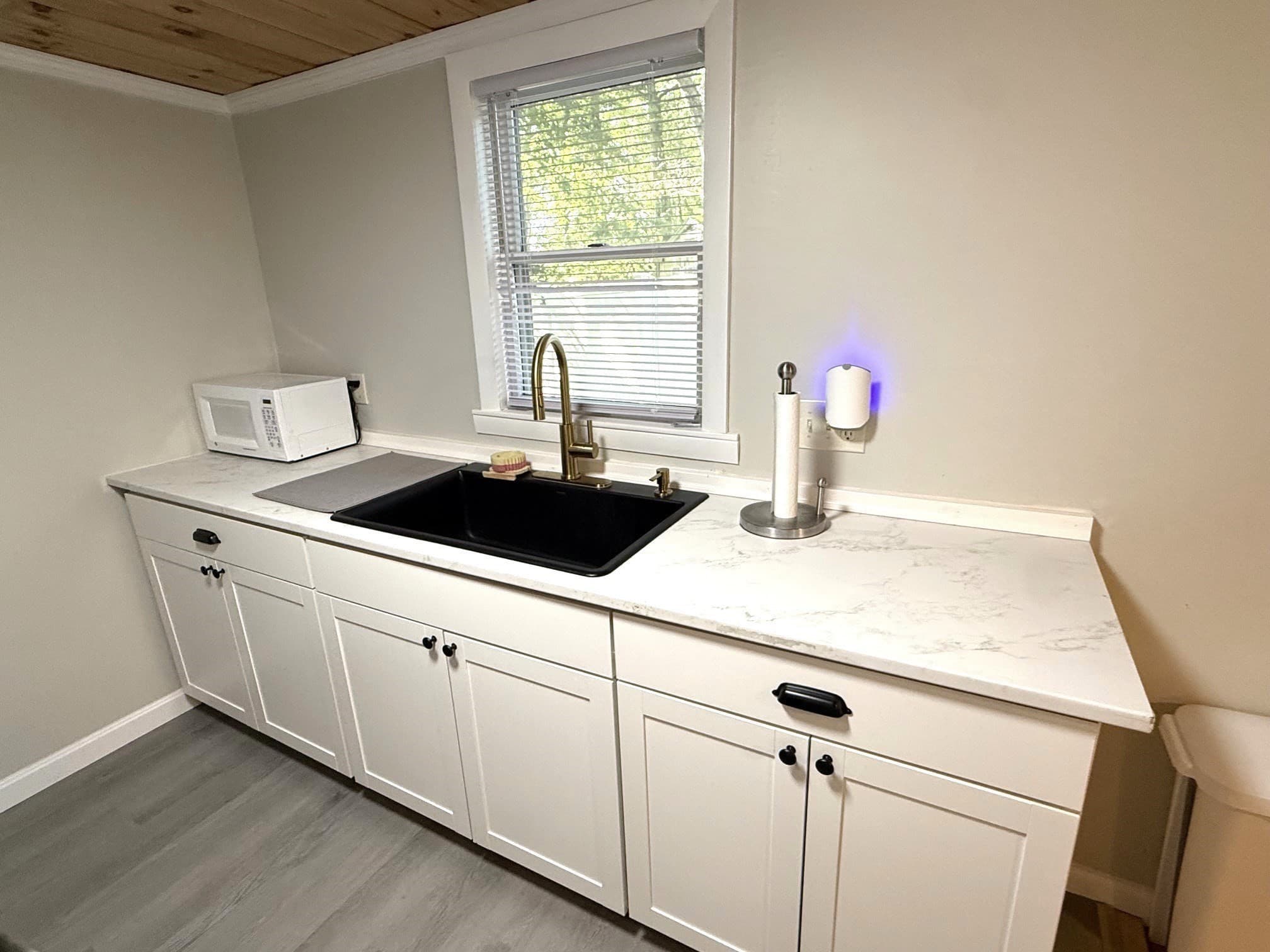 Single Family Residence at 26 Azalea Lane, Pelham NH 03076, Pelham, photo 15 of 29