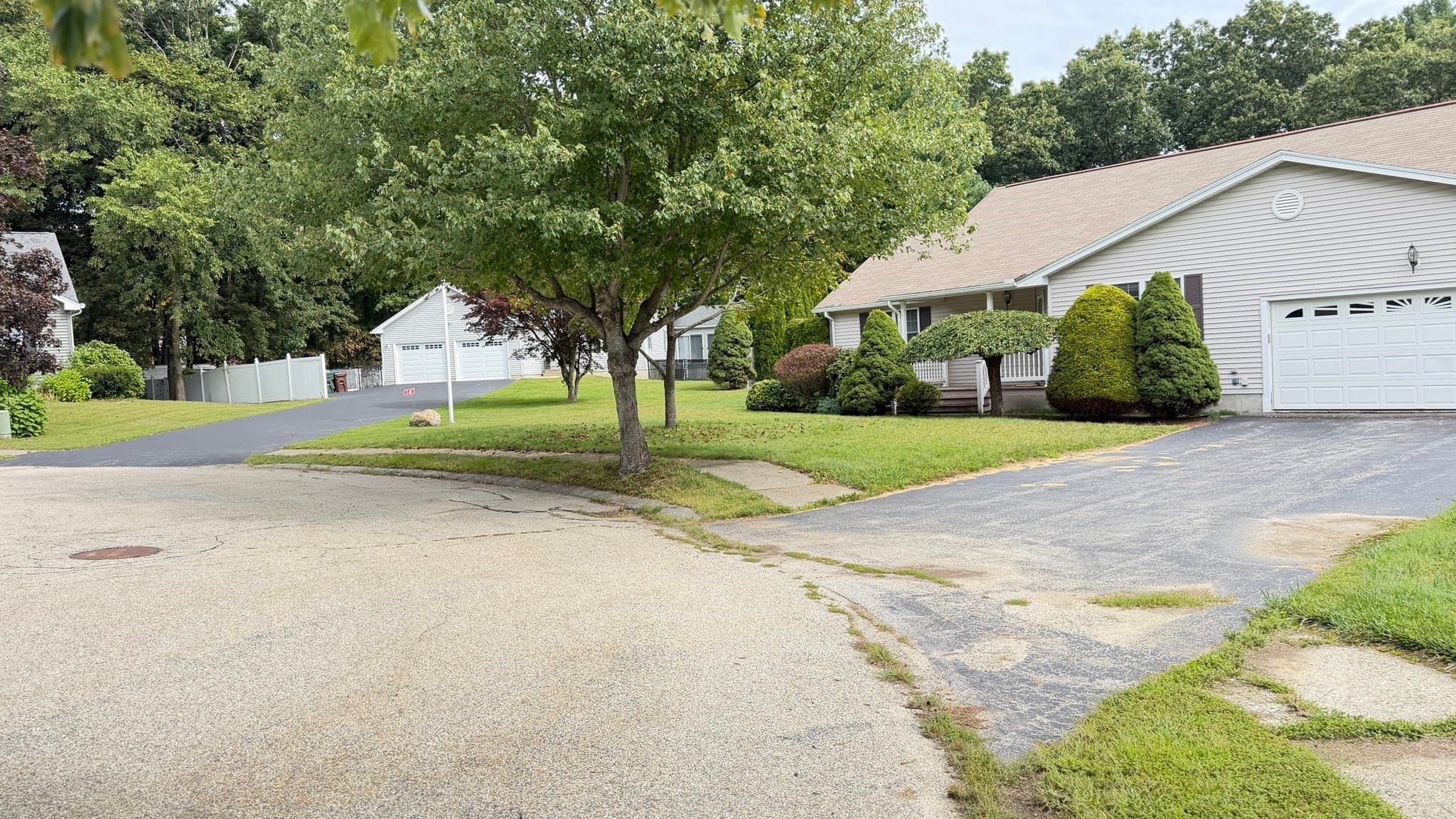 Single Family Residence at 12 Deerfield Cir, Auburn MA 01501, Auburn, photo 5 of 37