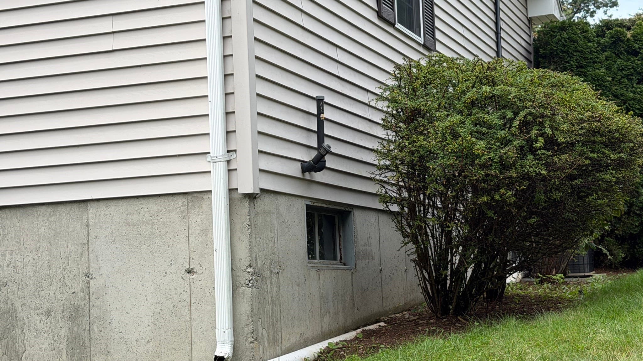 Single Family Residence at 12 Deerfield Cir, Auburn MA 01501, Auburn, photo 33 of 37