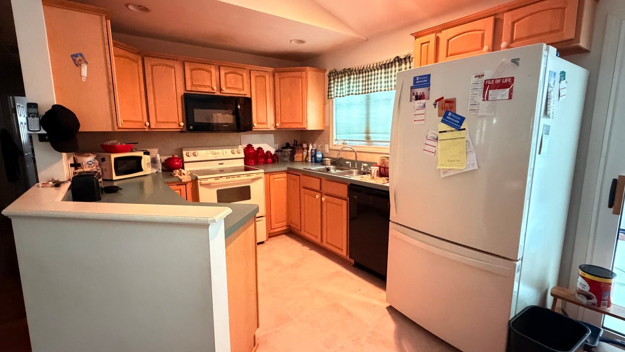 Single Family Residence at 12 Deerfield Cir, Auburn MA 01501, Auburn, photo 8 of 37
