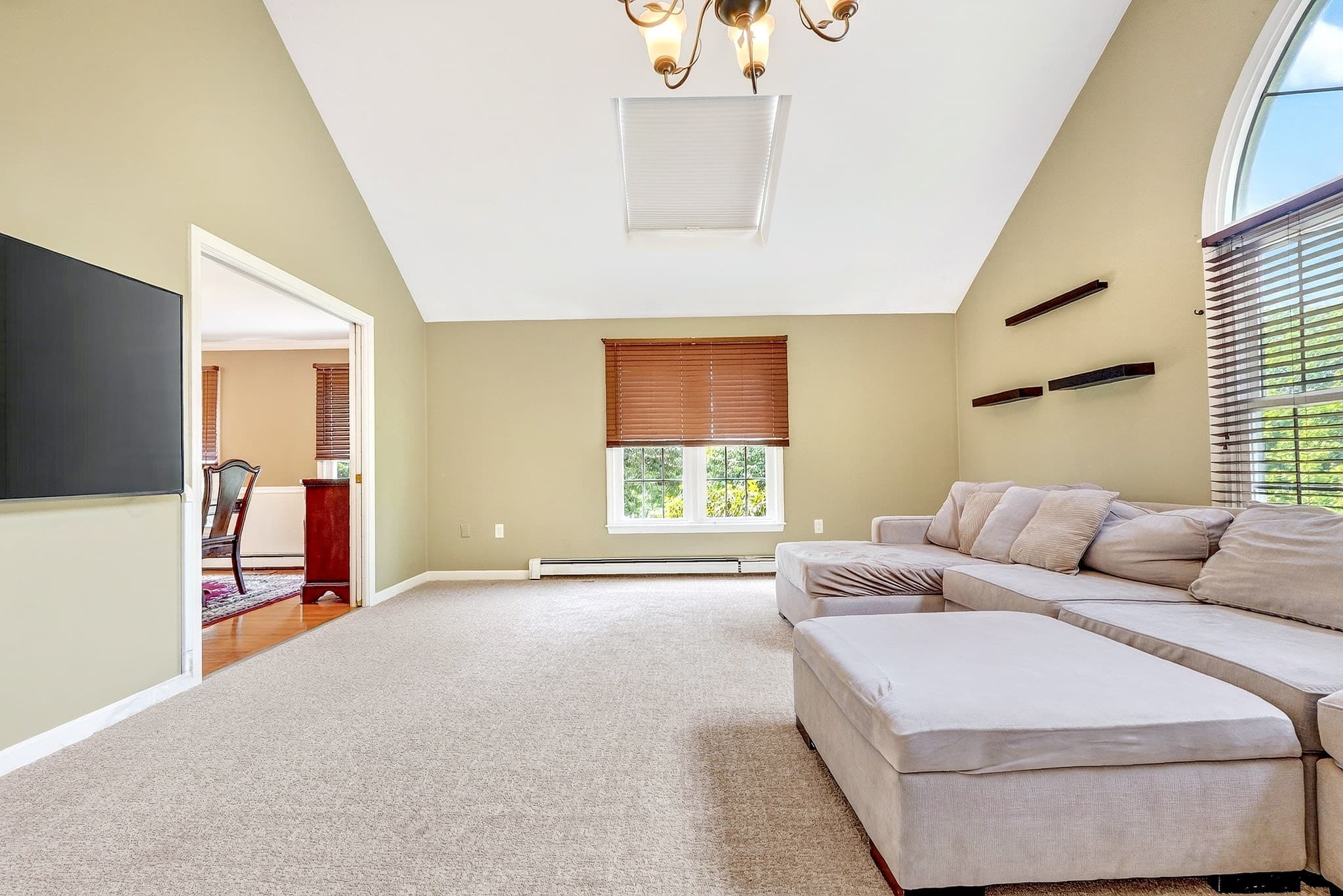Single Family Residence at 27 Field Pond Rd, Milford MA 01757, photo 5 of 42