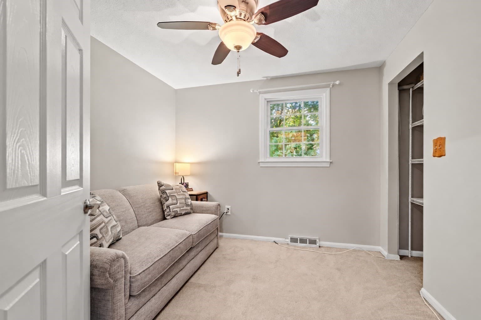 Single Family Residence at 15 Sharyn Circle, Lowell MA 01852, Lowell, photo 12 of 17