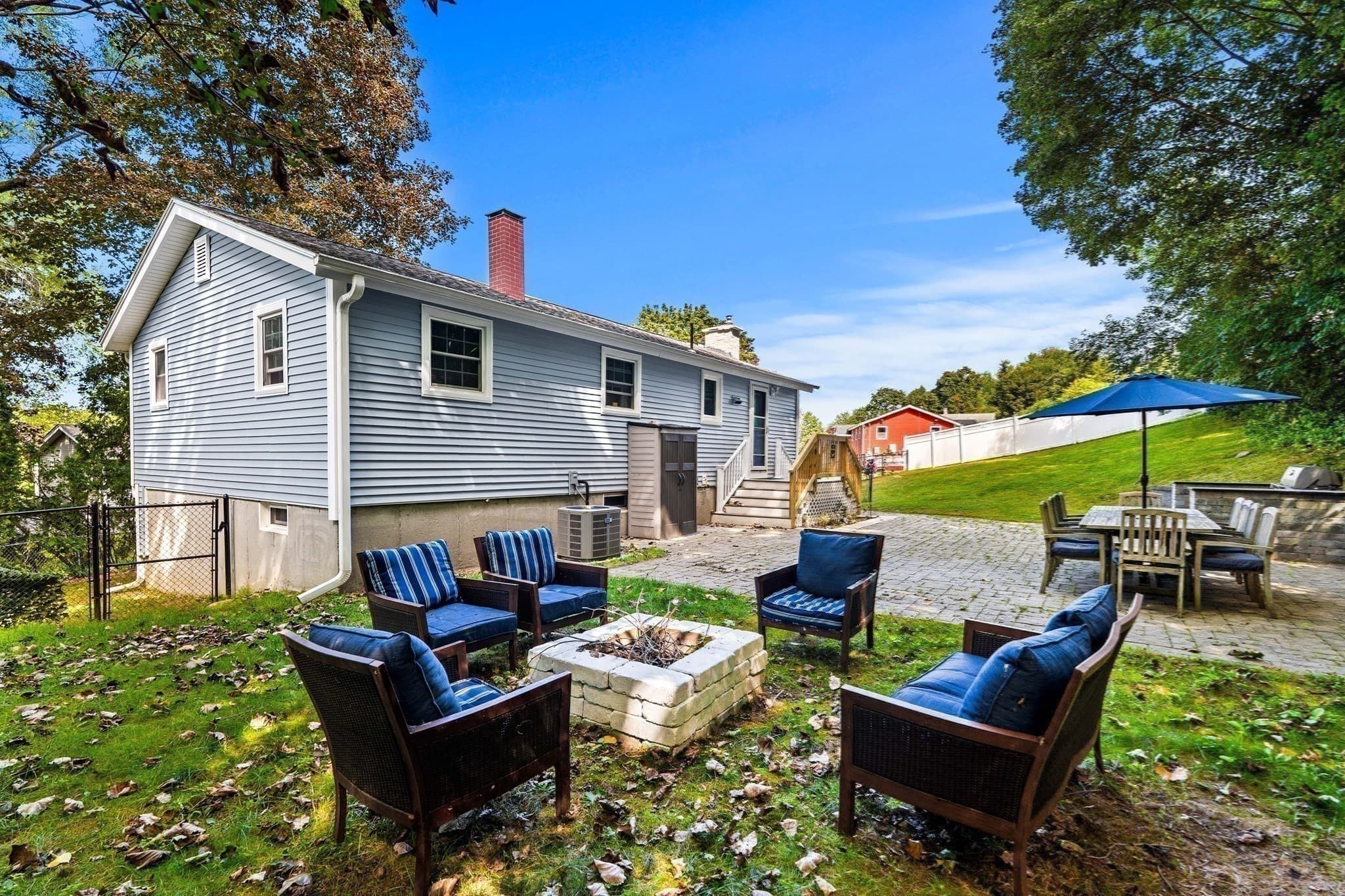 Single Family Residence at 15 Sharyn Circle, Lowell MA 01852, Lowell, photo 7 of 17