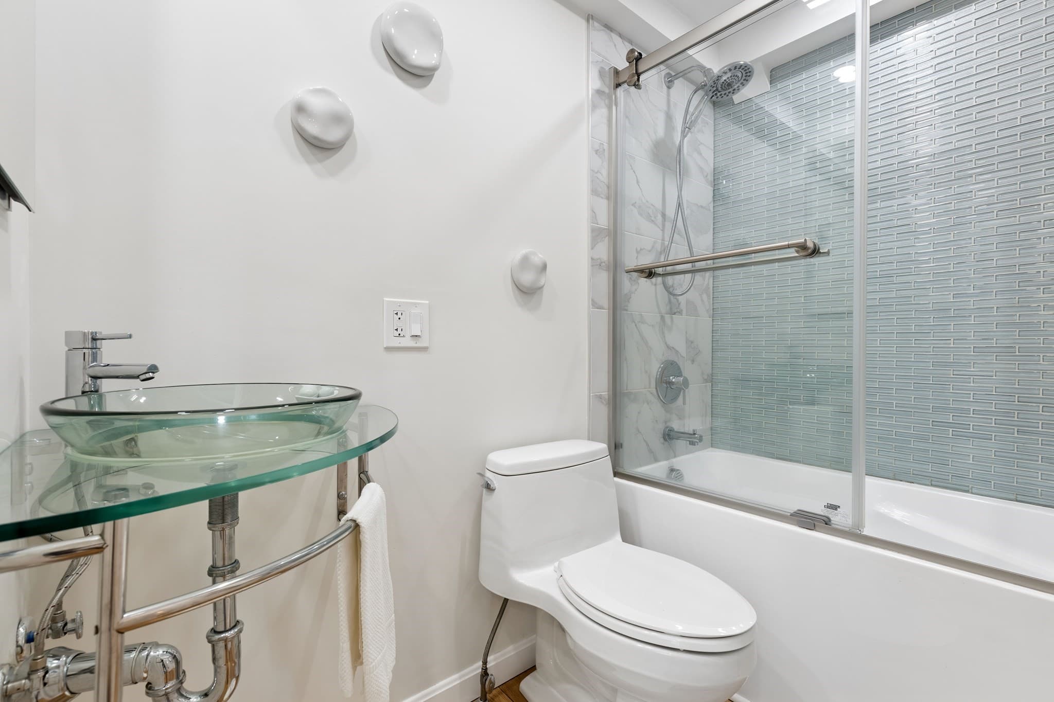 Condominium at 84 West St # 84, Newton MA 02458, Newton, photo 7 of 22