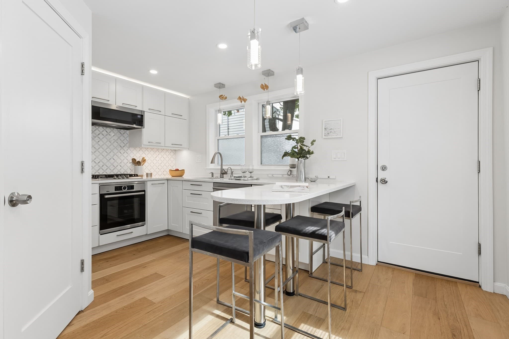 Condominium at 84 West St # 84, Newton MA 02458, Newton, photo 4 of 22