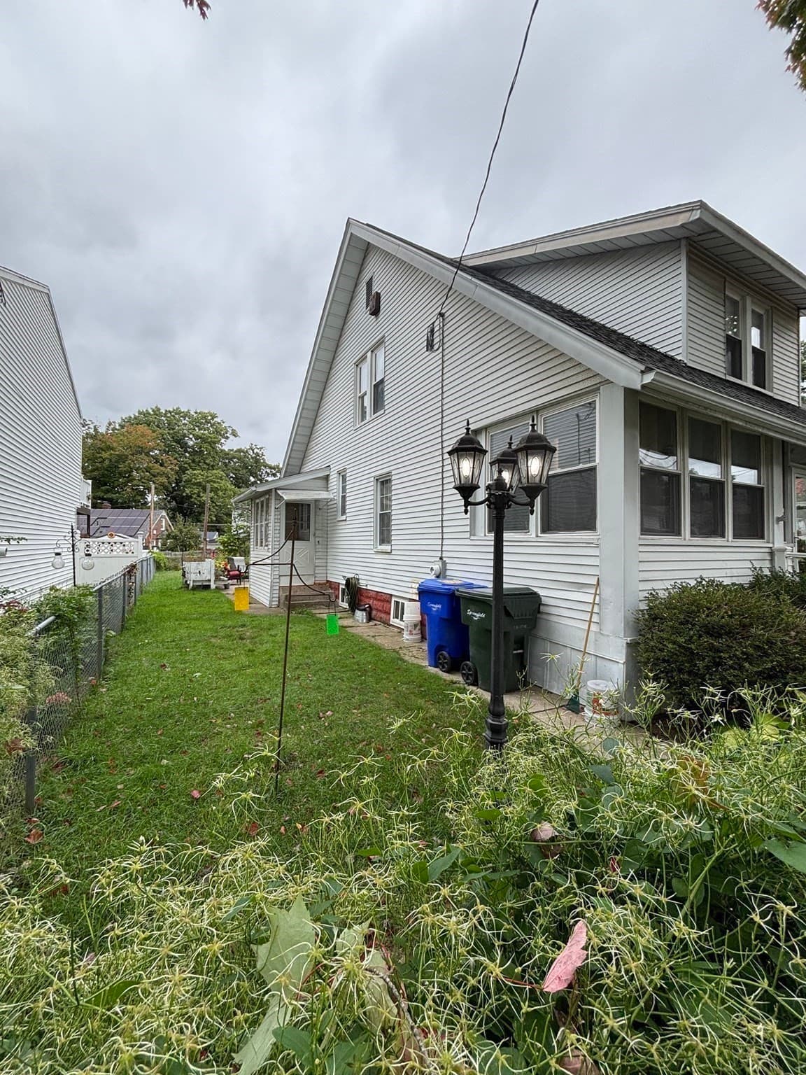 Single Family Residence at 27 Border St, Springfield MA 01104, photo 24 of 26
