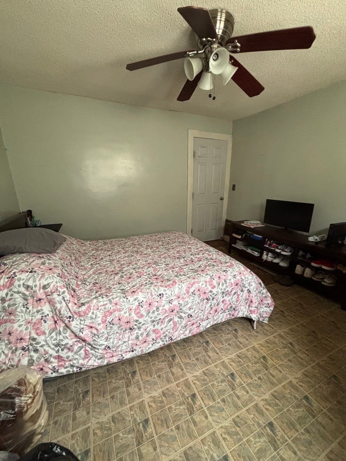 Single Family Residence at 27 Border St, Springfield MA 01104, photo 18 of 26