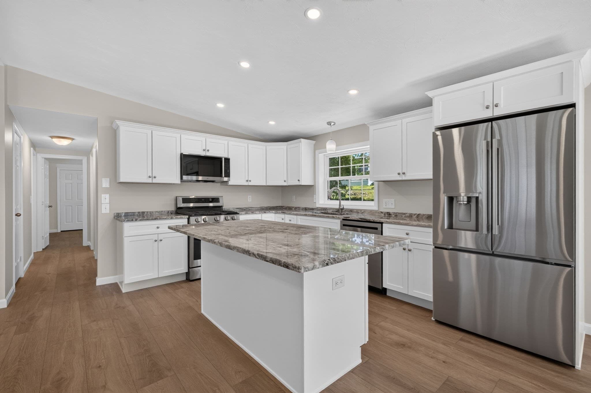 Mobile Home at 14 Amber Way, Raynham MA 02767, Raynham, photo 9 of 34