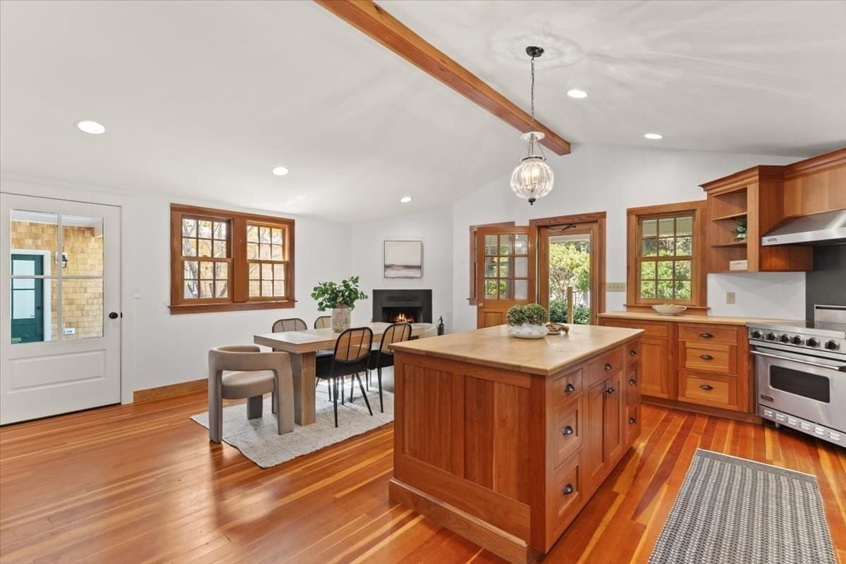 Single Family Residence at 431 Moraine St, Marshfield MA 02050, Marshfield, photo 9 of 42