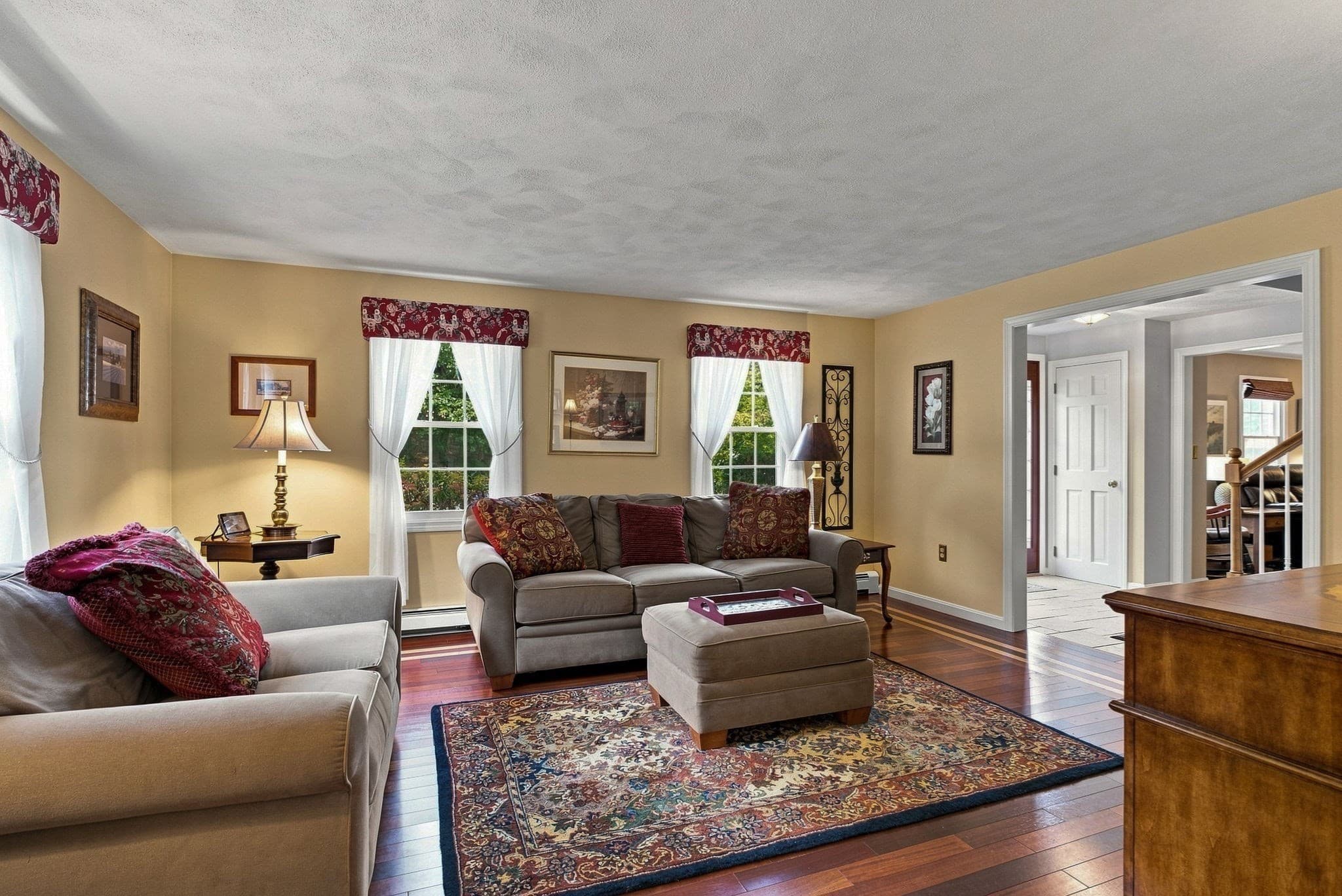 Single Family Residence at 7 Doucette Dr, Marlborough MA 01752, Marlborough, photo 13 of 38